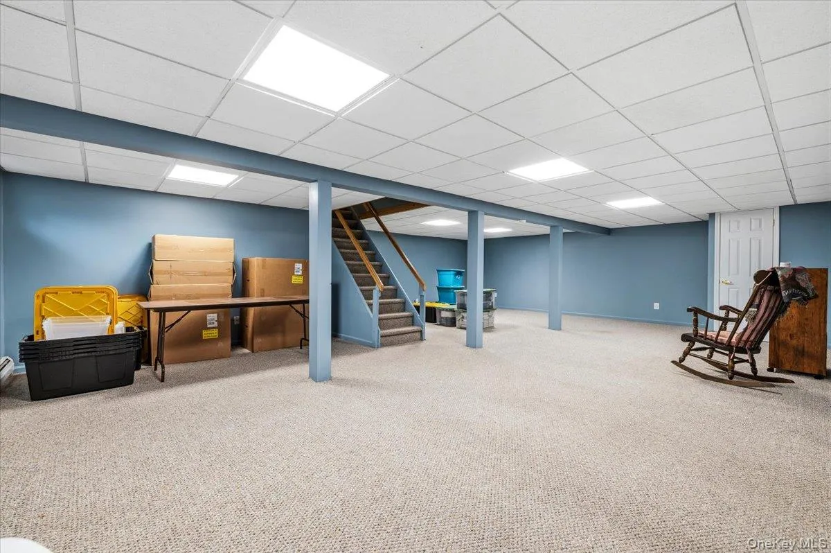 39 Merrivale Drive, Smithtown, NY, 4 Bedrooms Bedrooms, 9 Rooms Rooms,2 BathroomsBathrooms,Residential,For Rent,Merrivale,0,KEY1018979 39 Merrivale Drive, Smithtown, NY, 4 Bedrooms Bedrooms, 9 Rooms Rooms,2 BathroomsBathrooms,Residential,For Rent,Merrivale,0,KEY1018979