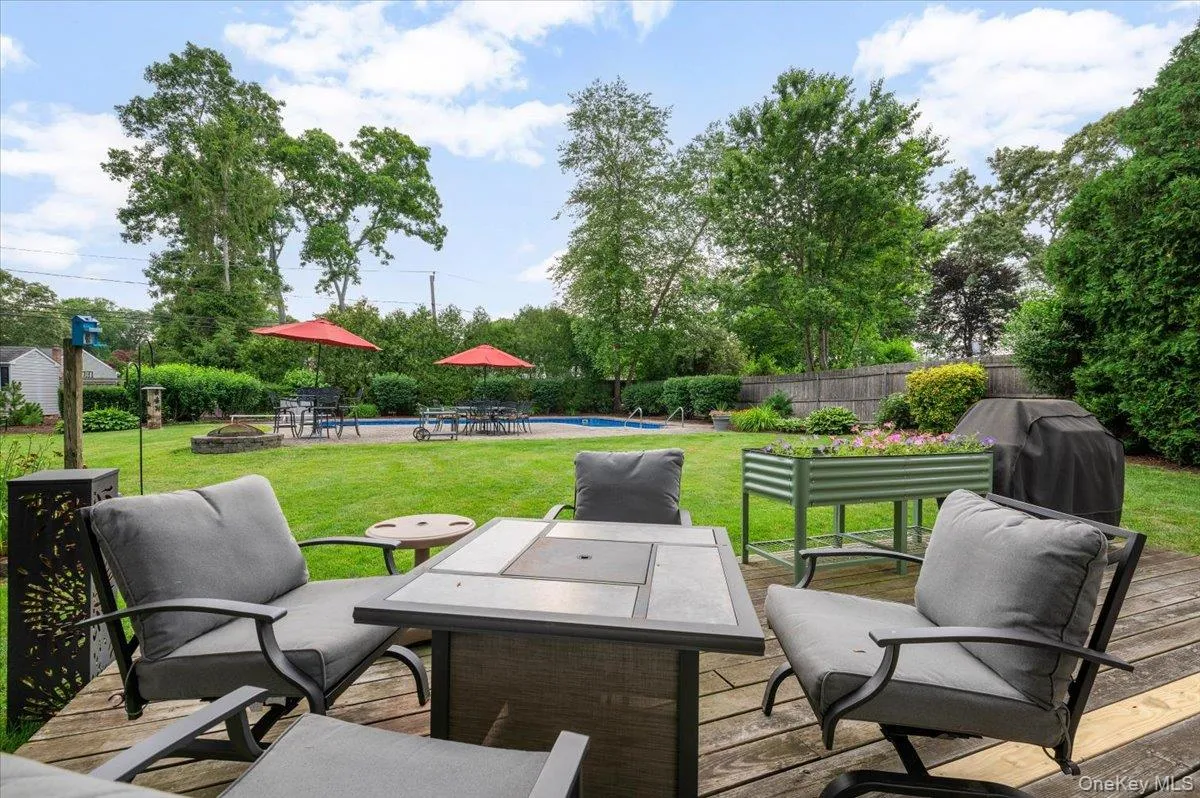 39 Merrivale Drive, Smithtown, NY, 4 Bedrooms Bedrooms, 9 Rooms Rooms,2 BathroomsBathrooms,Residential,For Rent,Merrivale,0,KEY1018979 39 Merrivale Drive, Smithtown, NY, 4 Bedrooms Bedrooms, 9 Rooms Rooms,2 BathroomsBathrooms,Residential,For Rent,Merrivale,0,KEY1018979