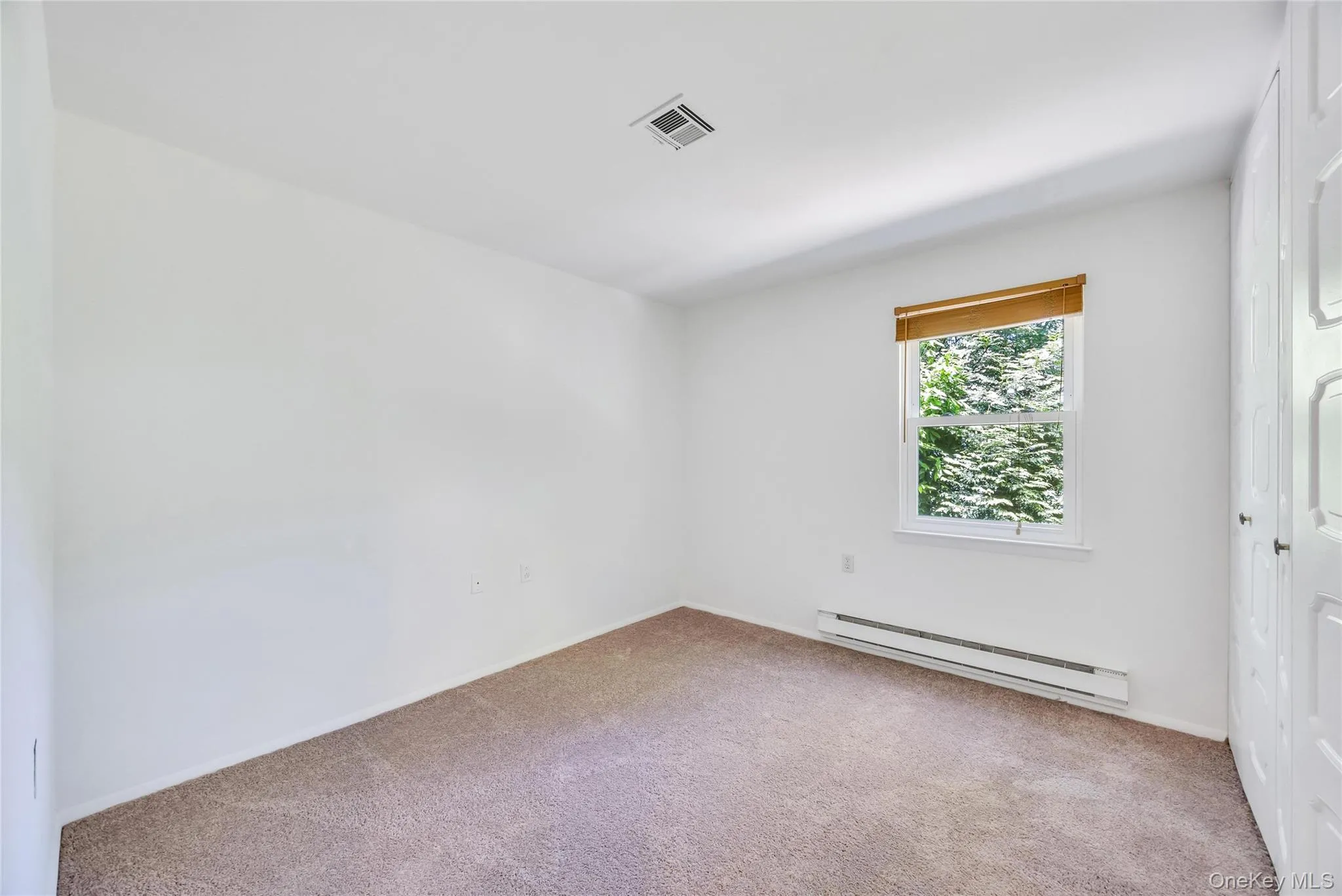 338 Edinburgh Drive, Brookhaven, NY, 2 Bedrooms Bedrooms, 4 Rooms Rooms,1 BathroomBathrooms,Residential,For Rent,Edinburgh,0,KEY1018980 338 Edinburgh Drive, Brookhaven, NY, 2 Bedrooms Bedrooms, 4 Rooms Rooms,1 BathroomBathrooms,Residential,For Rent,Edinburgh,0,KEY1018980