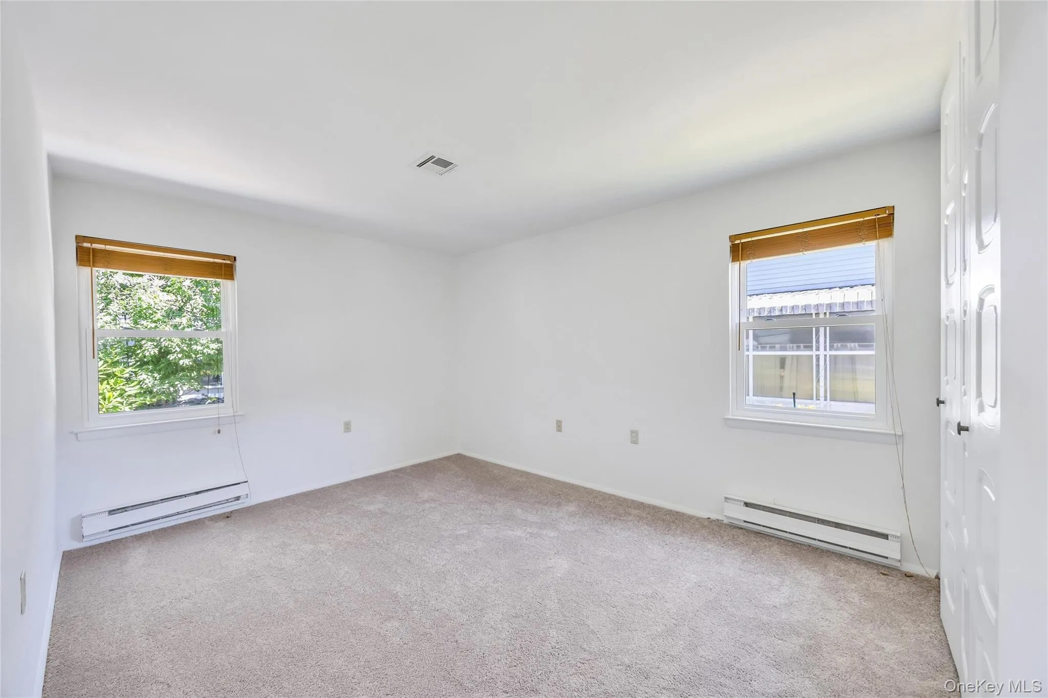 338 Edinburgh Drive, Brookhaven, NY, 2 Bedrooms Bedrooms, 4 Rooms Rooms,1 BathroomBathrooms,Residential,For Rent,Edinburgh,0,KEY1018980 338 Edinburgh Drive, Brookhaven, NY, 2 Bedrooms Bedrooms, 4 Rooms Rooms,1 BathroomBathrooms,Residential,For Rent,Edinburgh,0,KEY1018980