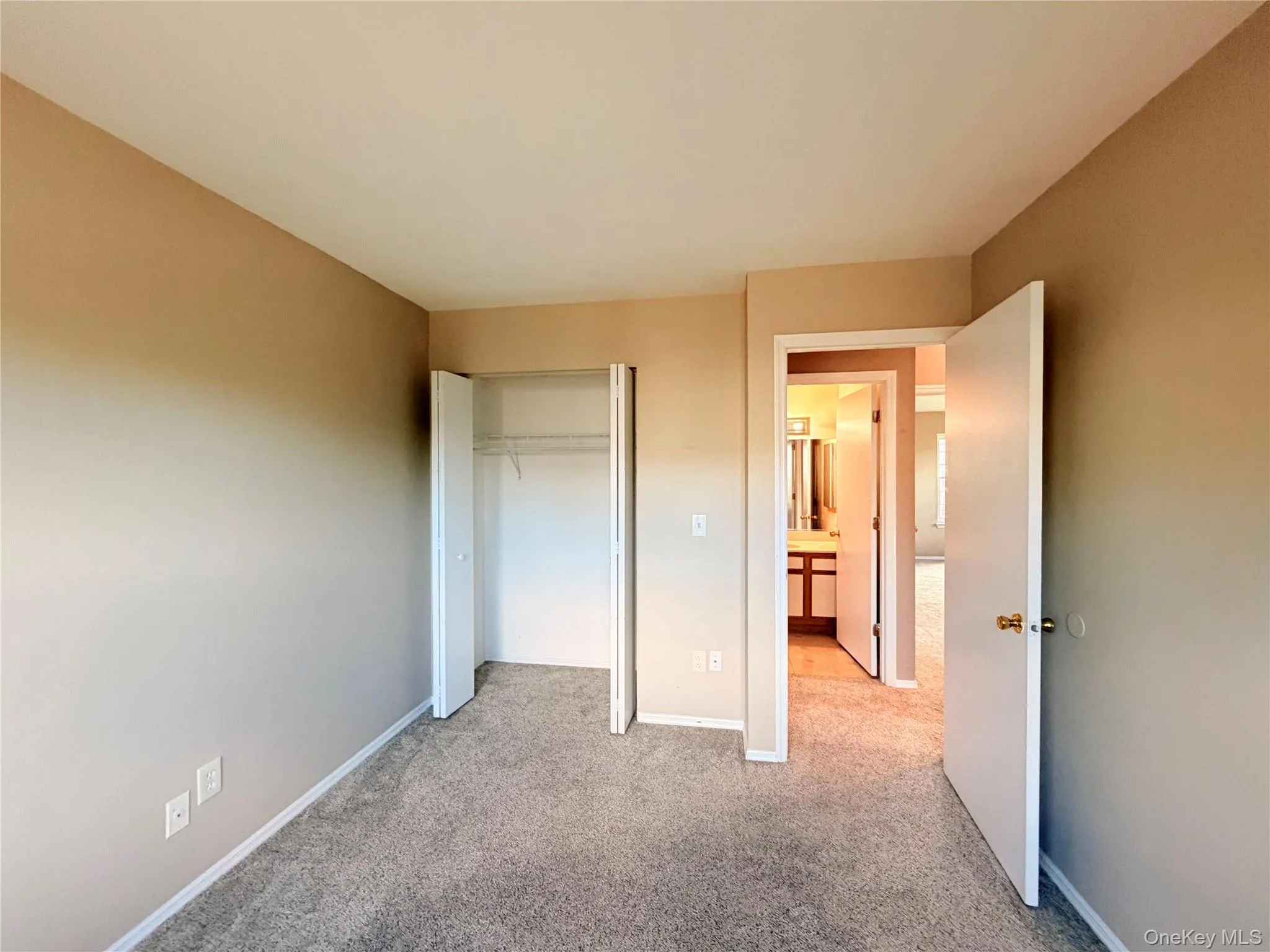 15 Kendal Lane, Wallkill, NY, 2 Bedrooms Bedrooms, 5 Rooms Rooms,2 BathroomsBathrooms,Residential,For Rent,Kendal,0,KEY1018987 15 Kendal Lane, Wallkill, NY, 2 Bedrooms Bedrooms, 5 Rooms Rooms,2 BathroomsBathrooms,Residential,For Rent,Kendal,0,KEY1018987