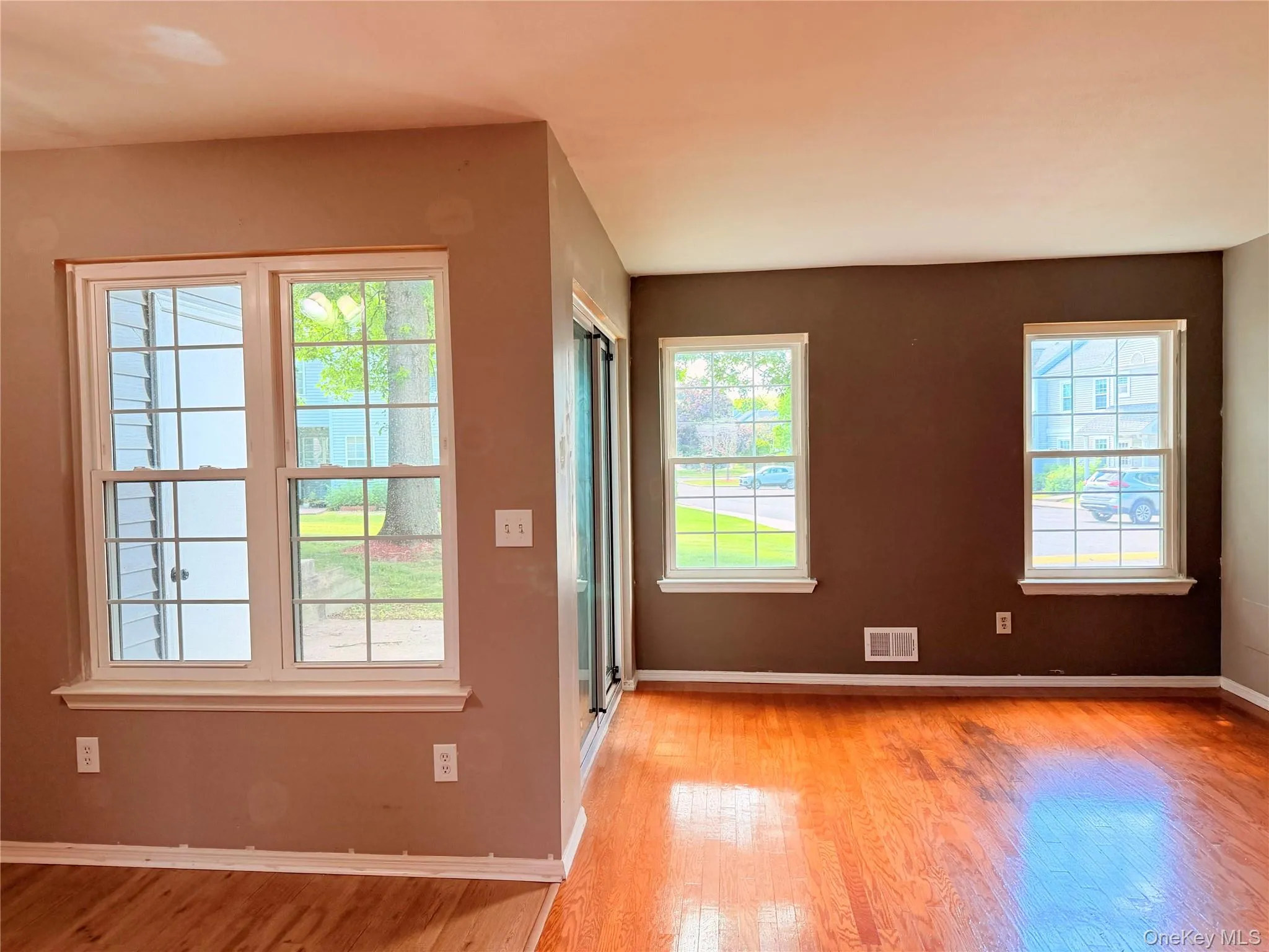 15 Kendal Lane, Wallkill, NY, 2 Bedrooms Bedrooms, 5 Rooms Rooms,2 BathroomsBathrooms,Residential,For Rent,Kendal,0,KEY1018987 15 Kendal Lane, Wallkill, NY, 2 Bedrooms Bedrooms, 5 Rooms Rooms,2 BathroomsBathrooms,Residential,For Rent,Kendal,0,KEY1018987