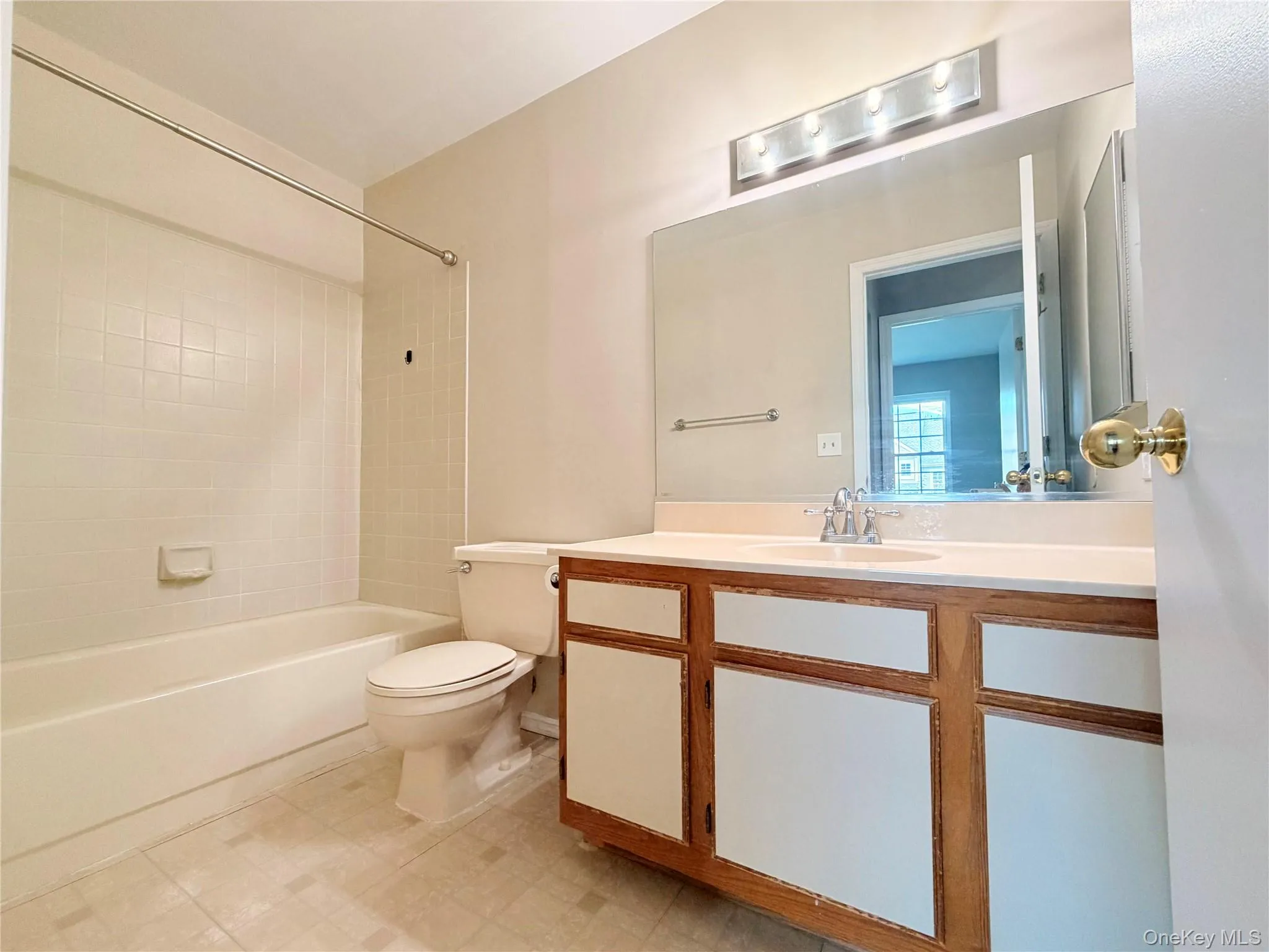 15 Kendal Lane, Wallkill, NY, 2 Bedrooms Bedrooms, 5 Rooms Rooms,2 BathroomsBathrooms,Residential,For Rent,Kendal,0,KEY1018987 15 Kendal Lane, Wallkill, NY, 2 Bedrooms Bedrooms, 5 Rooms Rooms,2 BathroomsBathrooms,Residential,For Rent,Kendal,0,KEY1018987