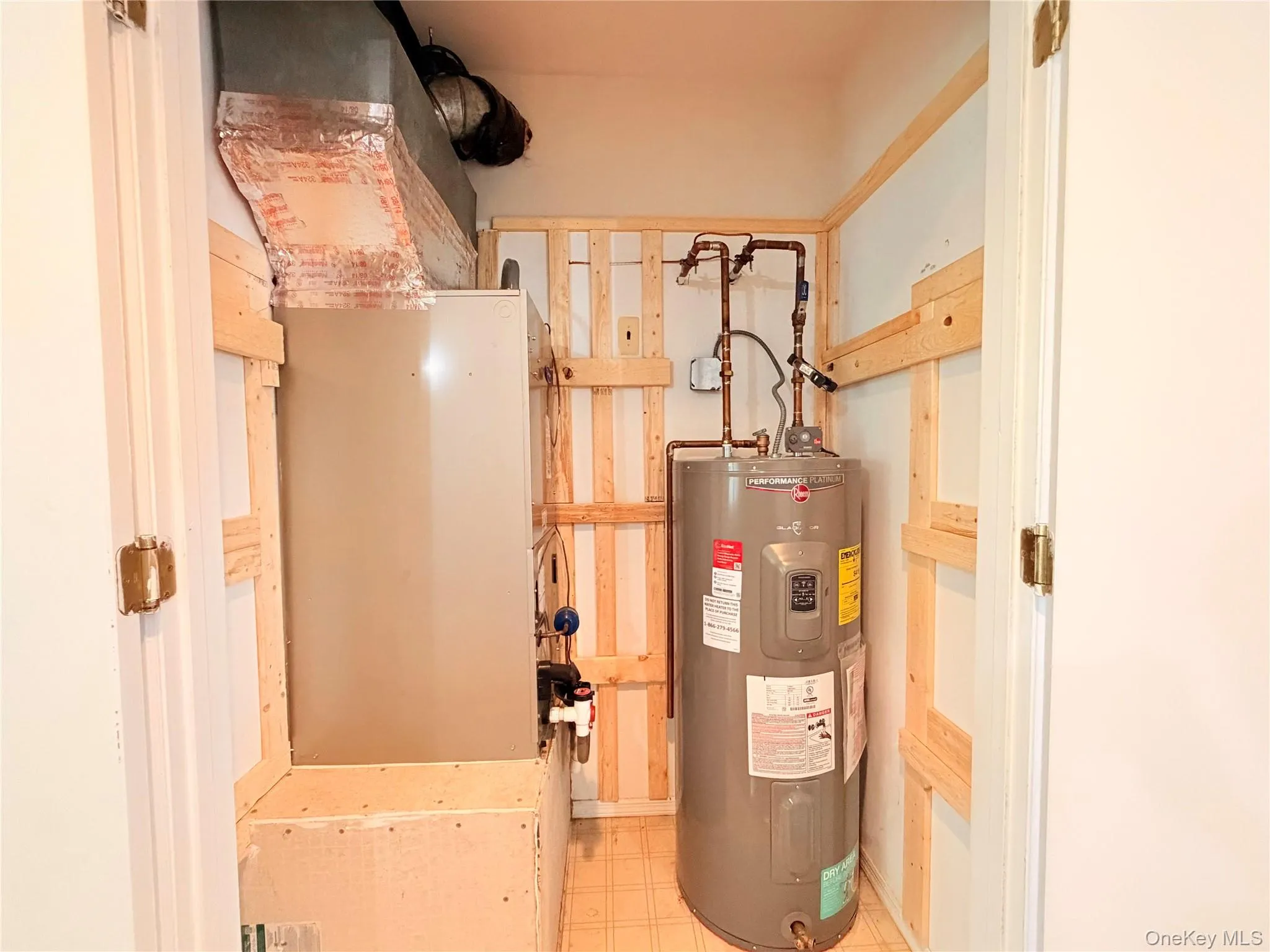 15 Kendal Lane, Wallkill, NY, 2 Bedrooms Bedrooms, 5 Rooms Rooms,2 BathroomsBathrooms,Residential,For Rent,Kendal,0,KEY1018987 15 Kendal Lane, Wallkill, NY, 2 Bedrooms Bedrooms, 5 Rooms Rooms,2 BathroomsBathrooms,Residential,For Rent,Kendal,0,KEY1018987