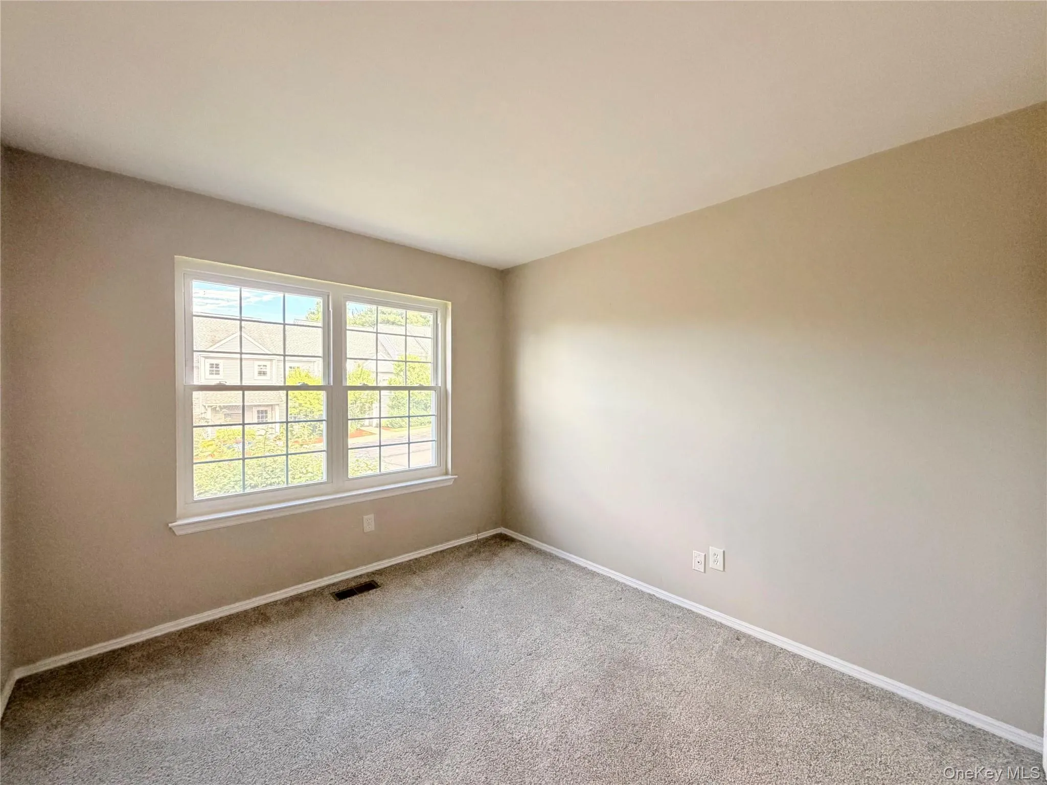 15 Kendal Lane, Wallkill, NY, 2 Bedrooms Bedrooms, 5 Rooms Rooms,2 BathroomsBathrooms,Residential,For Rent,Kendal,0,KEY1018987 15 Kendal Lane, Wallkill, NY, 2 Bedrooms Bedrooms, 5 Rooms Rooms,2 BathroomsBathrooms,Residential,For Rent,Kendal,0,KEY1018987