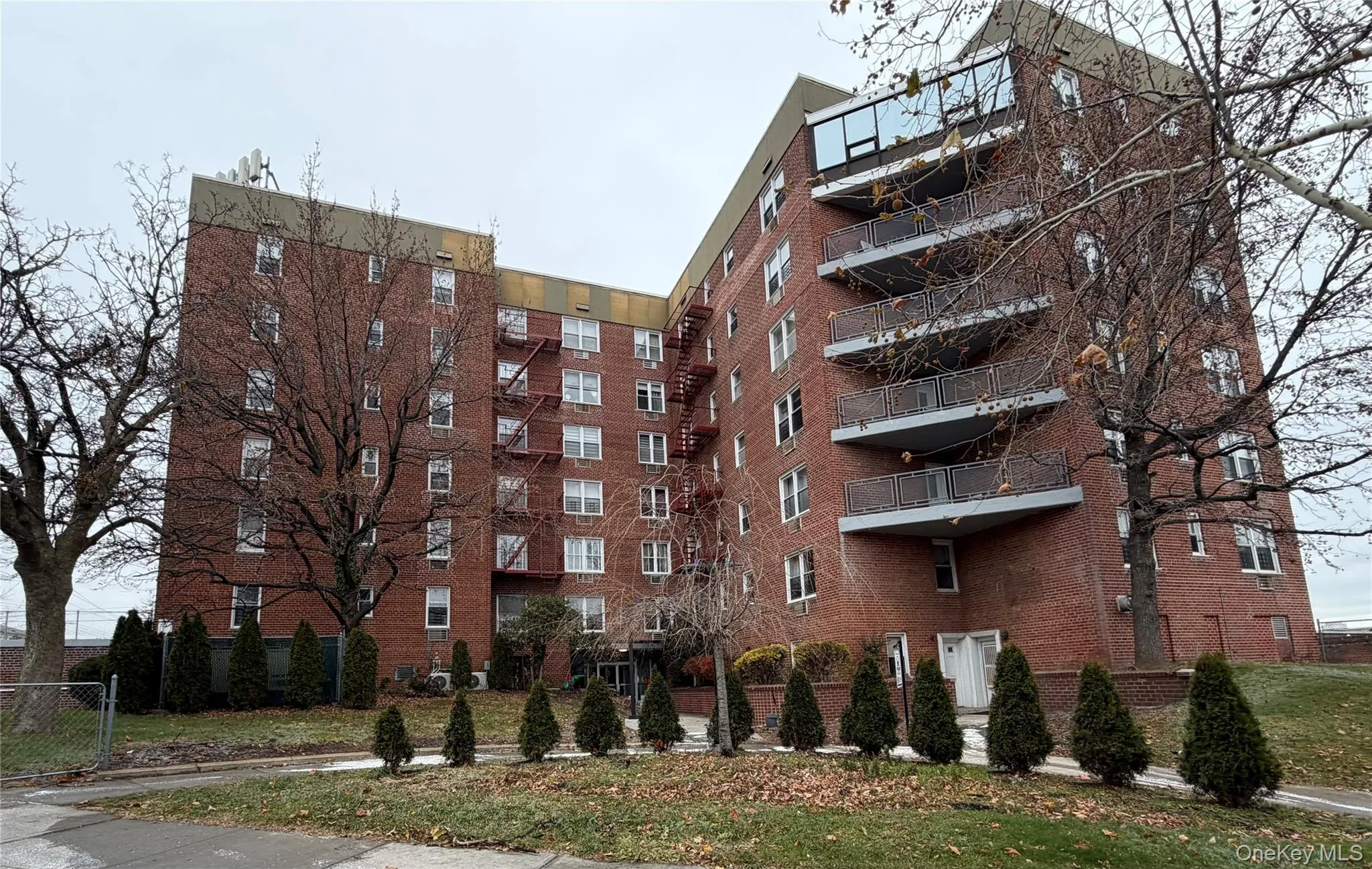 View of apartment building / complex View of apartment building / complex