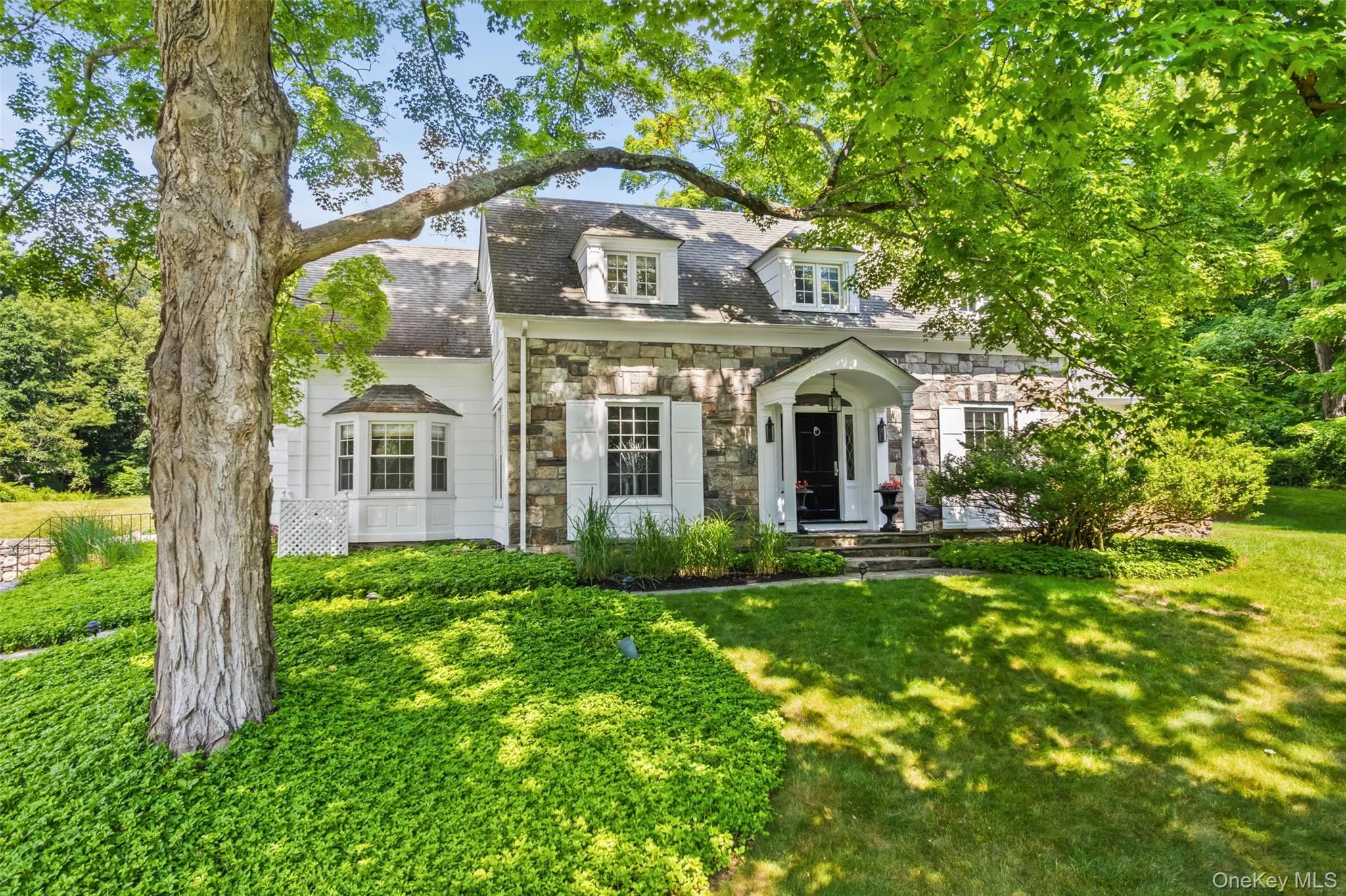 Welcome to charming 137 Boway Road! Welcome to charming 137 Boway Road!