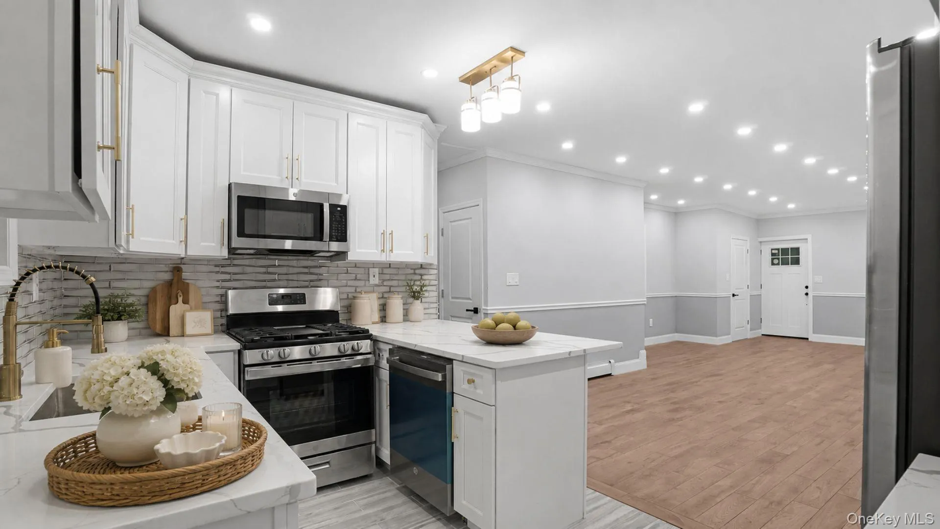 128 238th Street, New York, NY, 3 Bedrooms Bedrooms, 6 Rooms Rooms,2 BathroomsBathrooms,Residential,For Rent,238th,0,1018995 128 238th Street, New York, NY, 3 Bedrooms Bedrooms, 6 Rooms Rooms,2 BathroomsBathrooms,Residential,For Rent,238th,0,1018995