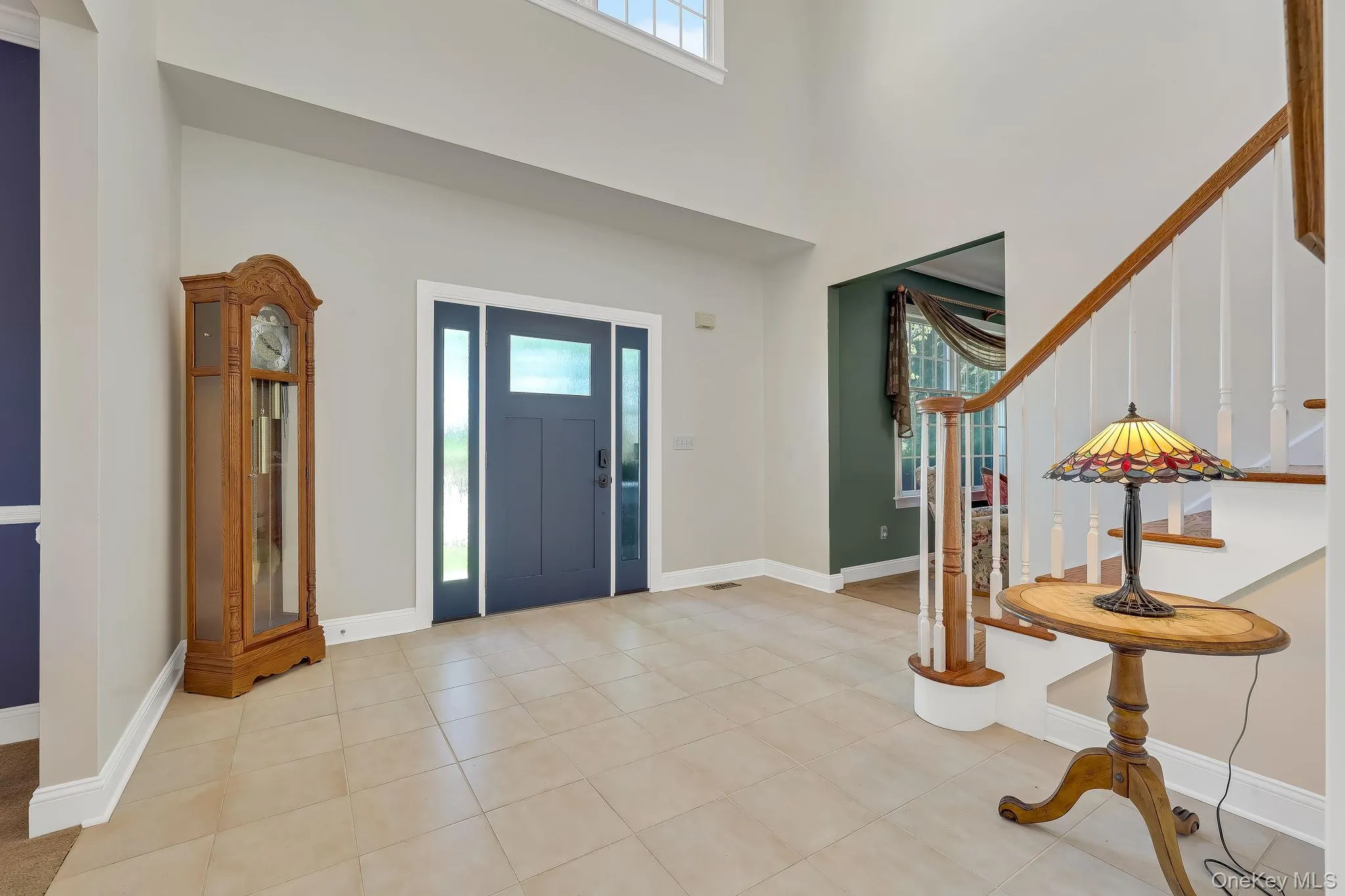 Spacious Entry with Formal Living Room to the left and Formal Dining Room to the right Spacious Entry with Formal Living Room to the left and Formal Dining Room to the right