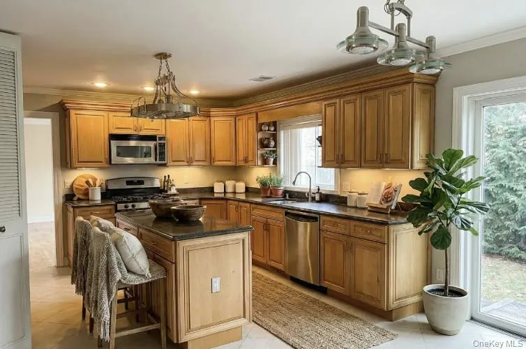 9 Dexter Street, Brookhaven, NY, 5 Bedrooms Bedrooms, 12 Rooms Rooms,4 BathroomsBathrooms,Residential,For Rent,Dexter,0,1019005 9 Dexter Street, Brookhaven, NY, 5 Bedrooms Bedrooms, 12 Rooms Rooms,4 BathroomsBathrooms,Residential,For Rent,Dexter,0,1019005