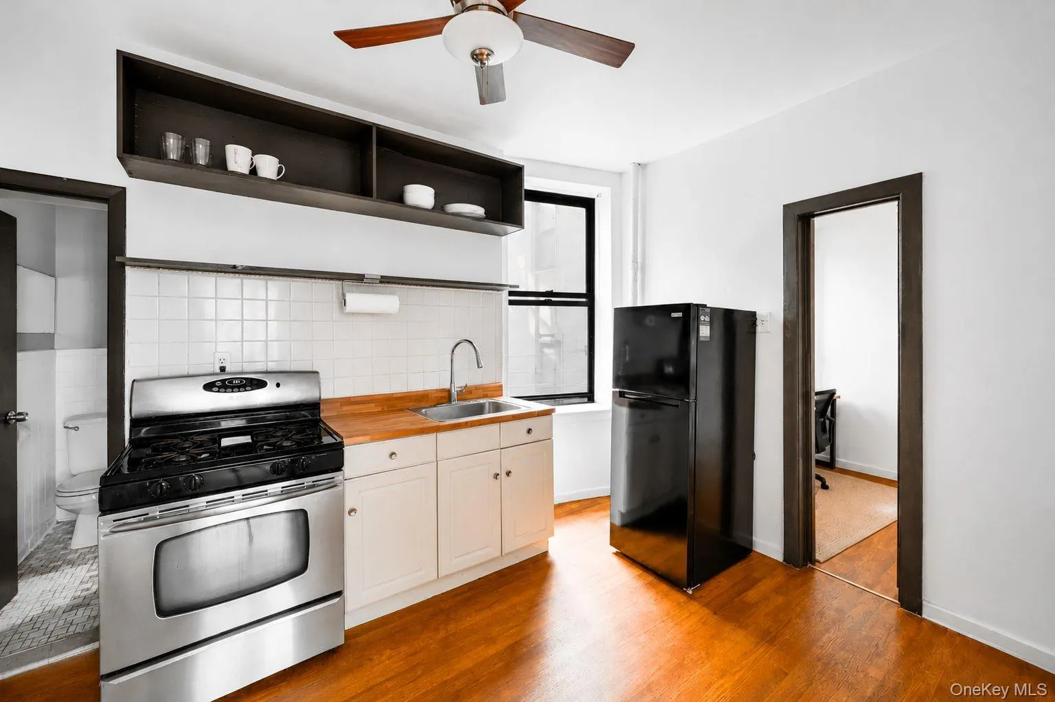 149 4th Street, New York, NY, 2 Bedrooms Bedrooms, 4 Rooms Rooms,1 BathroomBathrooms,Residential,For Rent,4th,0,1019009 149 4th Street, New York, NY, 2 Bedrooms Bedrooms, 4 Rooms Rooms,1 BathroomBathrooms,Residential,For Rent,4th,0,1019009
