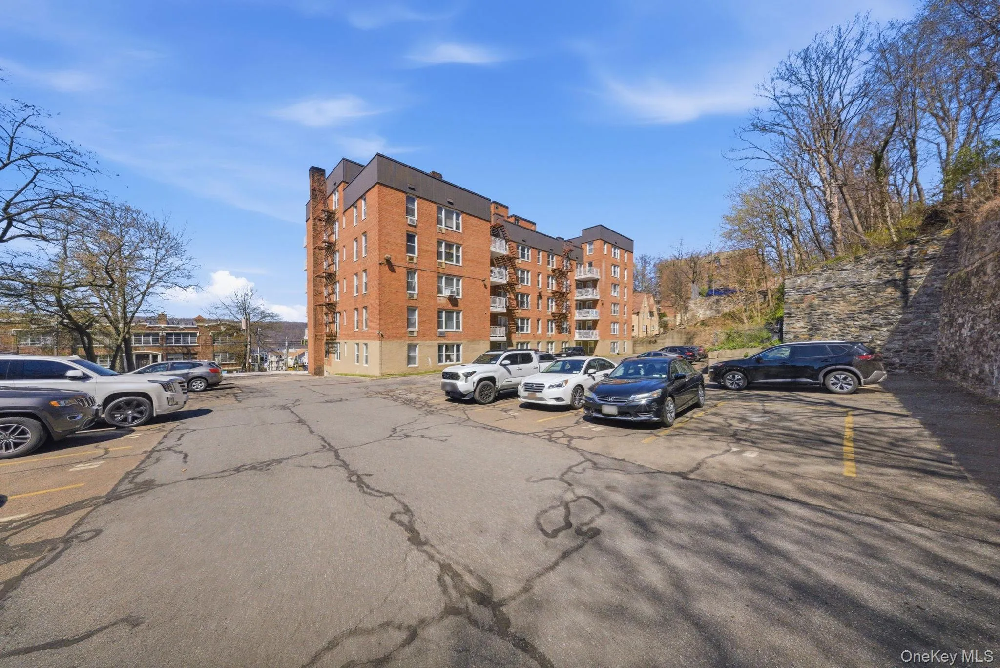 250 Broadway, Yonkers, NY, 1 Bedroom Bedrooms, 3 Rooms Rooms,1 BathroomBathrooms,Residential Lease,For Rent,Broadway,0,KEY1019013 250 Broadway, Yonkers, NY, 1 Bedroom Bedrooms, 3 Rooms Rooms,1 BathroomBathrooms,Residential Lease,For Rent,Broadway,0,KEY1019013