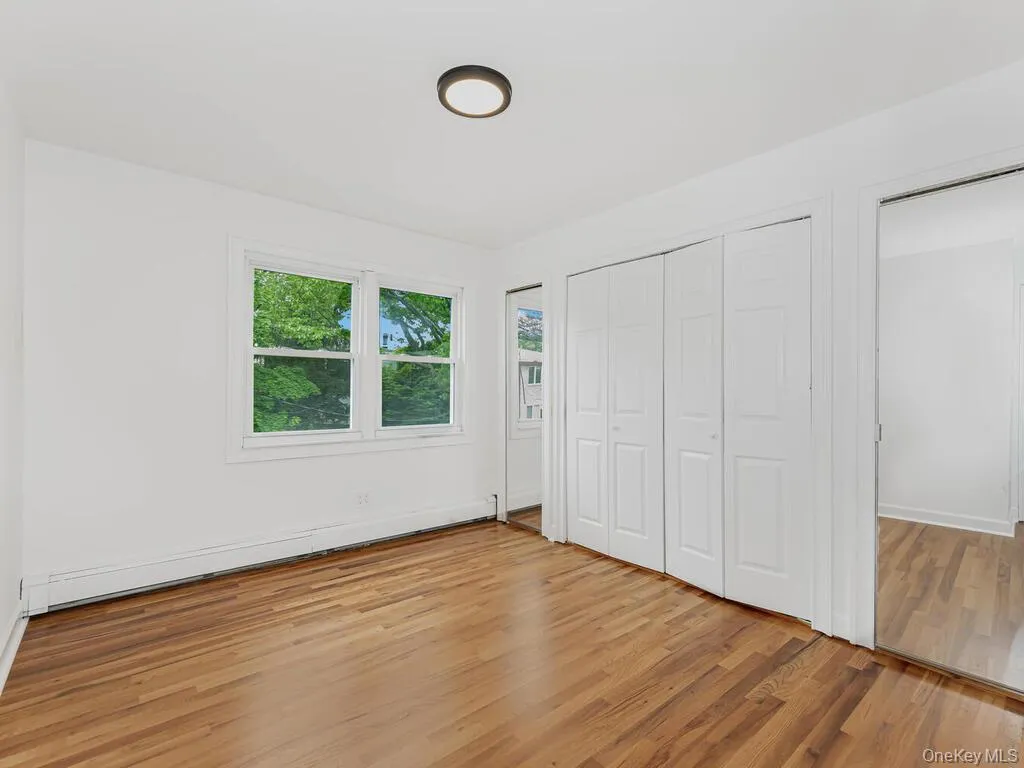 131 Hunts Bridge Road, Yonkers, NY, 3 Bedrooms Bedrooms, 6 Rooms Rooms,1 BathroomBathrooms,Residential Lease,For Rent,Hunts Bridge,0,1019020 131 Hunts Bridge Road, Yonkers, NY, 3 Bedrooms Bedrooms, 6 Rooms Rooms,1 BathroomBathrooms,Residential Lease,For Rent,Hunts Bridge,0,1019020