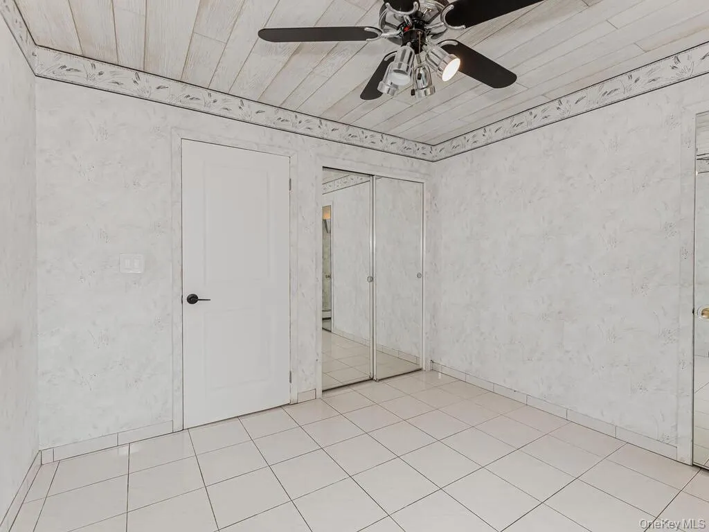 131 Hunts Bridge Road, Yonkers, NY, 3 Bedrooms Bedrooms, 6 Rooms Rooms,1 BathroomBathrooms,Residential Lease,For Rent,Hunts Bridge,0,1019020 131 Hunts Bridge Road, Yonkers, NY, 3 Bedrooms Bedrooms, 6 Rooms Rooms,1 BathroomBathrooms,Residential Lease,For Rent,Hunts Bridge,0,1019020
