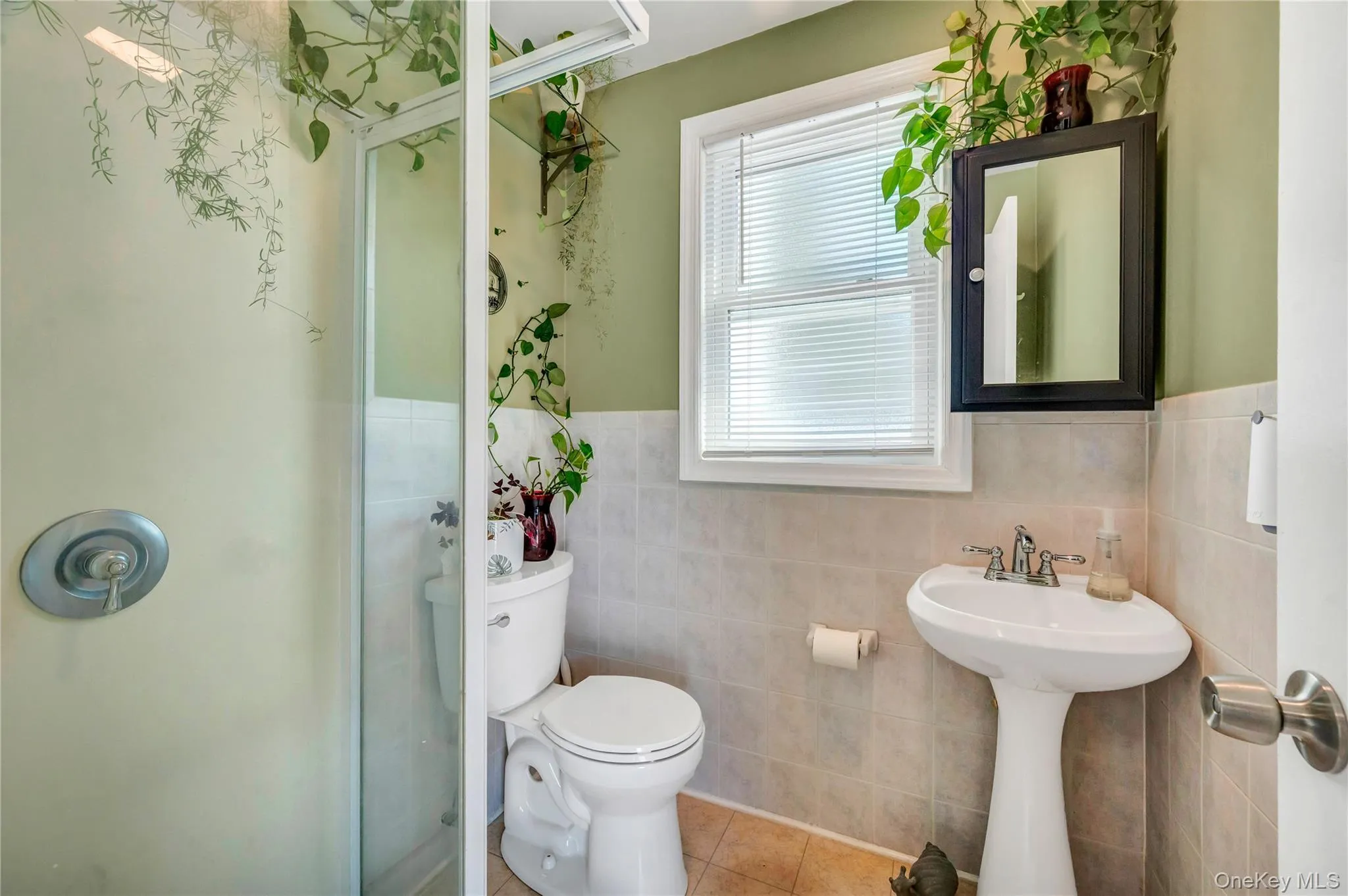 88-20 241st Street, New York, NY, 3 Bedrooms Bedrooms, 11 Rooms Rooms,2 BathroomsBathrooms,Residential,For Rent,241st,0,KEY1019021 88-20 241st Street, New York, NY, 3 Bedrooms Bedrooms, 11 Rooms Rooms,2 BathroomsBathrooms,Residential,For Rent,241st,0,KEY1019021