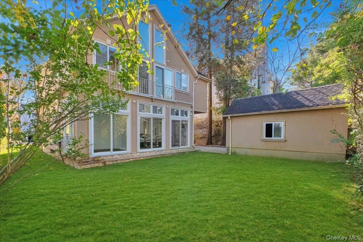 193 Nelson Road, Scarsdale, NY, 4 Bedrooms Bedrooms, 7 Rooms Rooms,2 BathroomsBathrooms,Residential Lease,For Rent,Nelson,0,1019022 193 Nelson Road, Scarsdale, NY, 4 Bedrooms Bedrooms, 7 Rooms Rooms,2 BathroomsBathrooms,Residential Lease,For Rent,Nelson,0,1019022