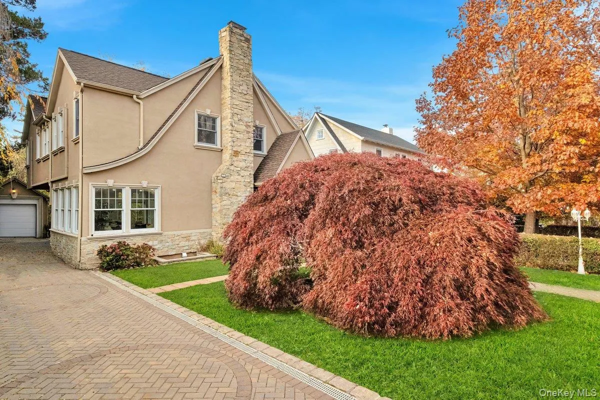 193 Nelson Road, Scarsdale, NY, 4 Bedrooms Bedrooms, 7 Rooms Rooms,2 BathroomsBathrooms,Residential Lease,For Rent,Nelson,0,1019022 193 Nelson Road, Scarsdale, NY, 4 Bedrooms Bedrooms, 7 Rooms Rooms,2 BathroomsBathrooms,Residential Lease,For Rent,Nelson,0,1019022
