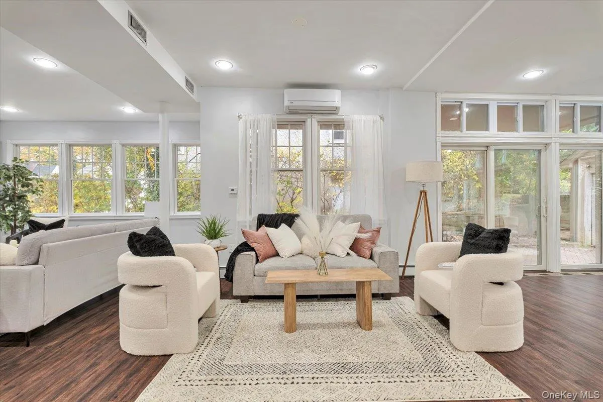193 Nelson Road, Scarsdale, NY, 4 Bedrooms Bedrooms, 7 Rooms Rooms,2 BathroomsBathrooms,Residential Lease,For Rent,Nelson,0,1019022 193 Nelson Road, Scarsdale, NY, 4 Bedrooms Bedrooms, 7 Rooms Rooms,2 BathroomsBathrooms,Residential Lease,For Rent,Nelson,0,1019022