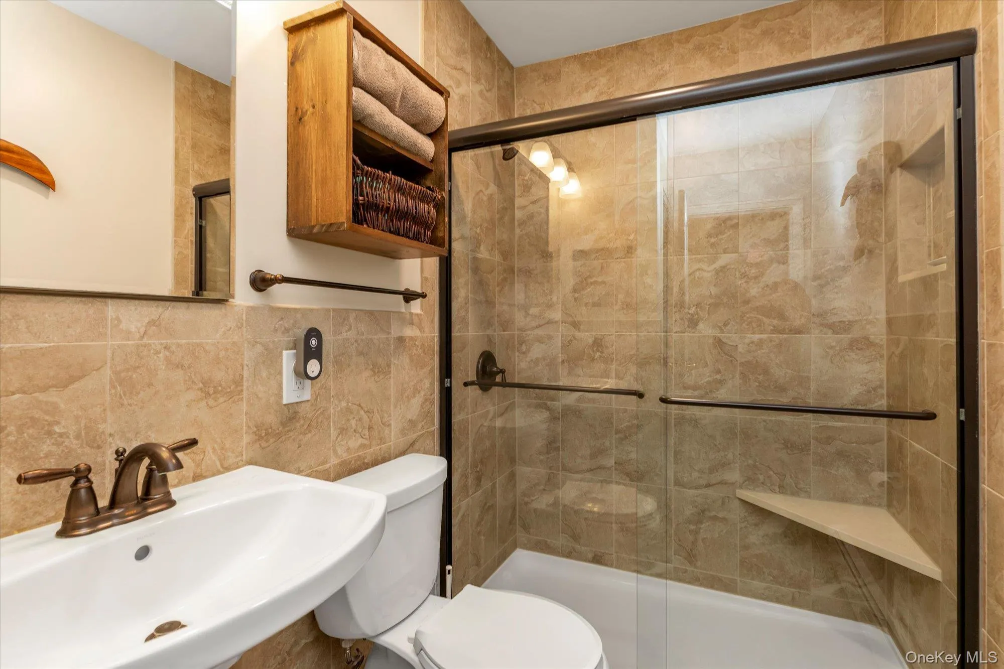 1st floor full Bathroom 1st floor full Bathroom