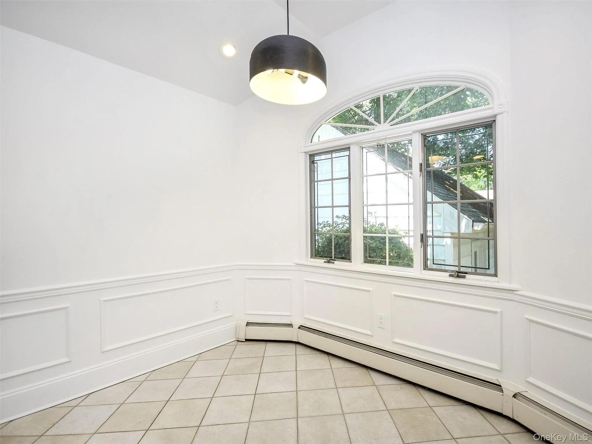 121 Hillcrest Avenue, North Hempstead, NY, 3 Bedrooms Bedrooms, 7 Rooms Rooms,2 BathroomsBathrooms,Residential Lease,For Rent,Hillcrest,0,1019028 121 Hillcrest Avenue, North Hempstead, NY, 3 Bedrooms Bedrooms, 7 Rooms Rooms,2 BathroomsBathrooms,Residential Lease,For Rent,Hillcrest,0,1019028