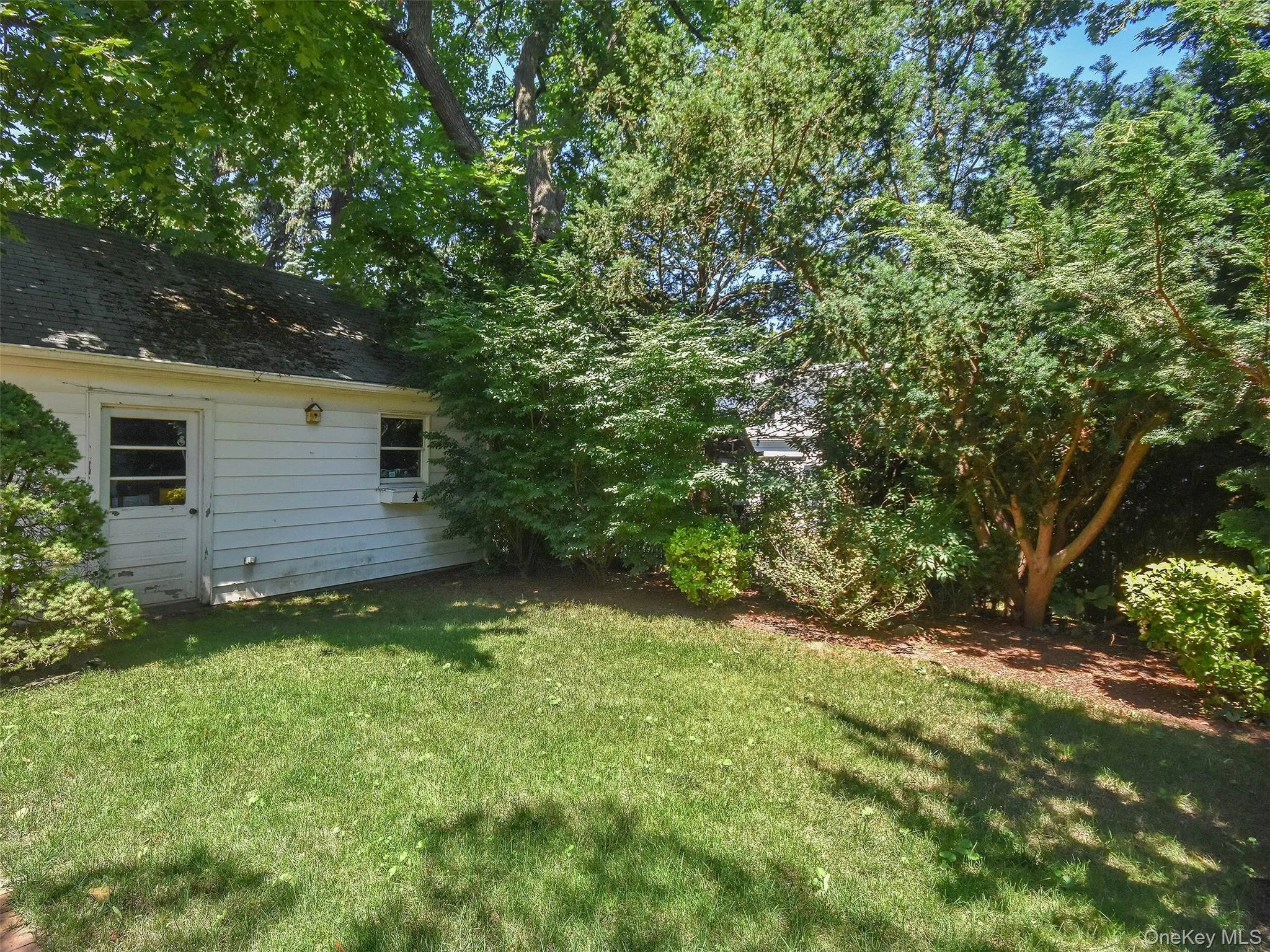 121 Hillcrest Avenue, North Hempstead, NY, 3 Bedrooms Bedrooms, 7 Rooms Rooms,2 BathroomsBathrooms,Residential Lease,For Rent,Hillcrest,0,1019028 121 Hillcrest Avenue, North Hempstead, NY, 3 Bedrooms Bedrooms, 7 Rooms Rooms,2 BathroomsBathrooms,Residential Lease,For Rent,Hillcrest,0,1019028