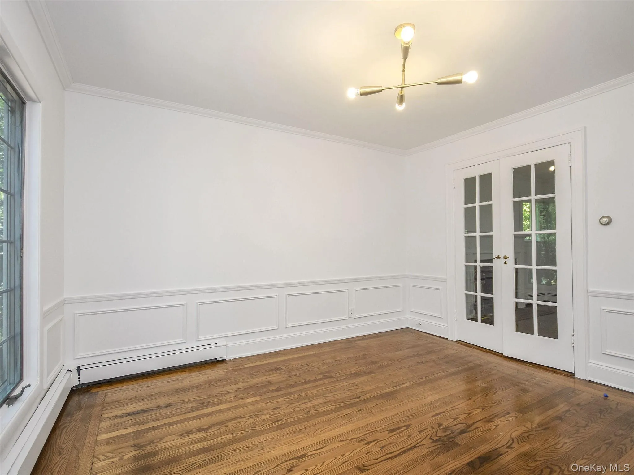 121 Hillcrest Avenue, North Hempstead, NY, 3 Bedrooms Bedrooms, 7 Rooms Rooms,2 BathroomsBathrooms,Residential Lease,For Rent,Hillcrest,0,1019028 121 Hillcrest Avenue, North Hempstead, NY, 3 Bedrooms Bedrooms, 7 Rooms Rooms,2 BathroomsBathrooms,Residential Lease,For Rent,Hillcrest,0,1019028