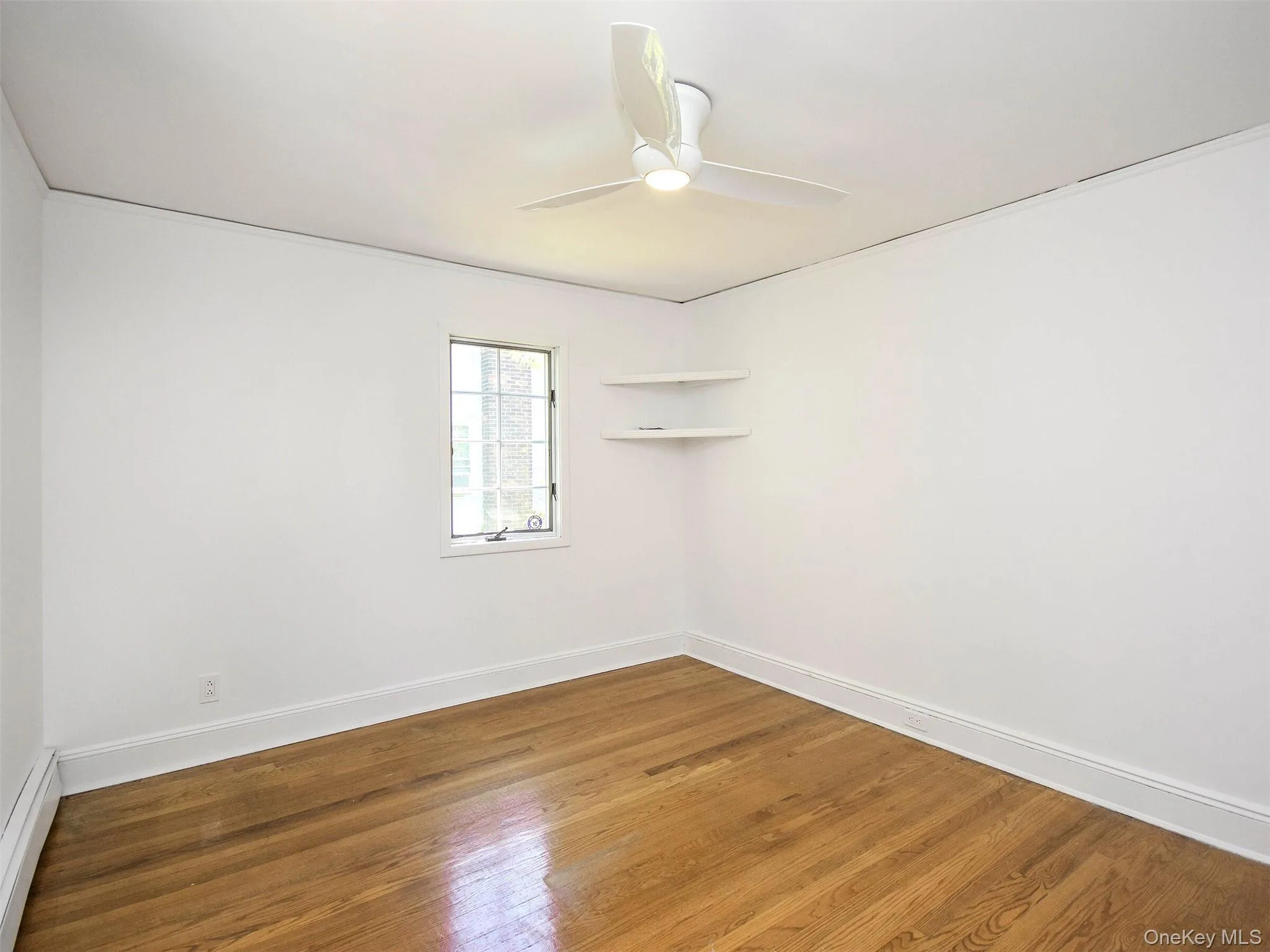 121 Hillcrest Avenue, North Hempstead, NY, 3 Bedrooms Bedrooms, 7 Rooms Rooms,2 BathroomsBathrooms,Residential Lease,For Rent,Hillcrest,0,1019028 121 Hillcrest Avenue, North Hempstead, NY, 3 Bedrooms Bedrooms, 7 Rooms Rooms,2 BathroomsBathrooms,Residential Lease,For Rent,Hillcrest,0,1019028