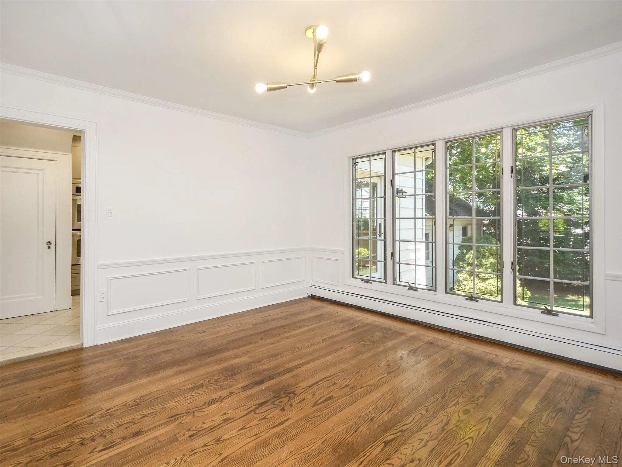 121 Hillcrest Avenue, North Hempstead, NY, 3 Bedrooms Bedrooms, 7 Rooms Rooms,2 BathroomsBathrooms,Residential Lease,For Rent,Hillcrest,0,1019028 121 Hillcrest Avenue, North Hempstead, NY, 3 Bedrooms Bedrooms, 7 Rooms Rooms,2 BathroomsBathrooms,Residential Lease,For Rent,Hillcrest,0,1019028