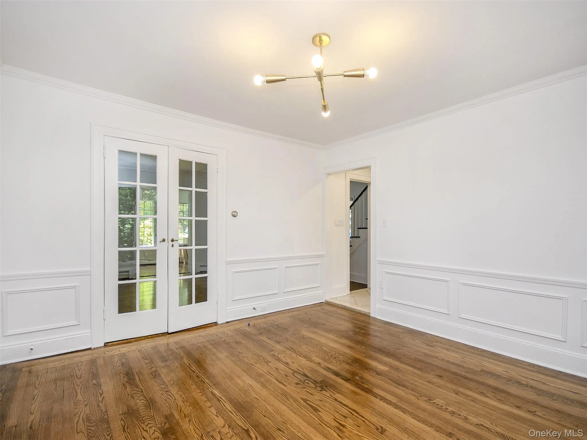 121 Hillcrest Avenue, North Hempstead, NY, 3 Bedrooms Bedrooms, 7 Rooms Rooms,2 BathroomsBathrooms,Residential Lease,For Rent,Hillcrest,0,1019028 121 Hillcrest Avenue, North Hempstead, NY, 3 Bedrooms Bedrooms, 7 Rooms Rooms,2 BathroomsBathrooms,Residential Lease,For Rent,Hillcrest,0,1019028