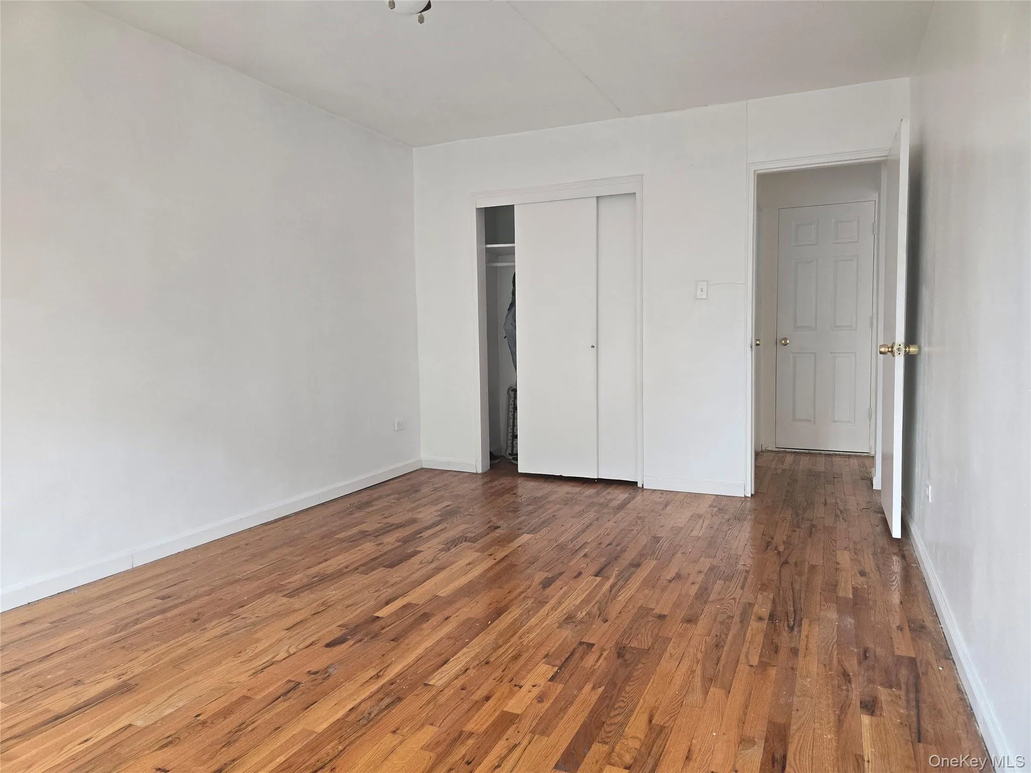 83-36 Beverly Road, New York, NY, 1 Bedroom Bedrooms, 4 Rooms Rooms,1 BathroomBathrooms,Residential Lease,For Rent,Beverly,0,KEY1019029 83-36 Beverly Road, New York, NY, 1 Bedroom Bedrooms, 4 Rooms Rooms,1 BathroomBathrooms,Residential Lease,For Rent,Beverly,0,KEY1019029