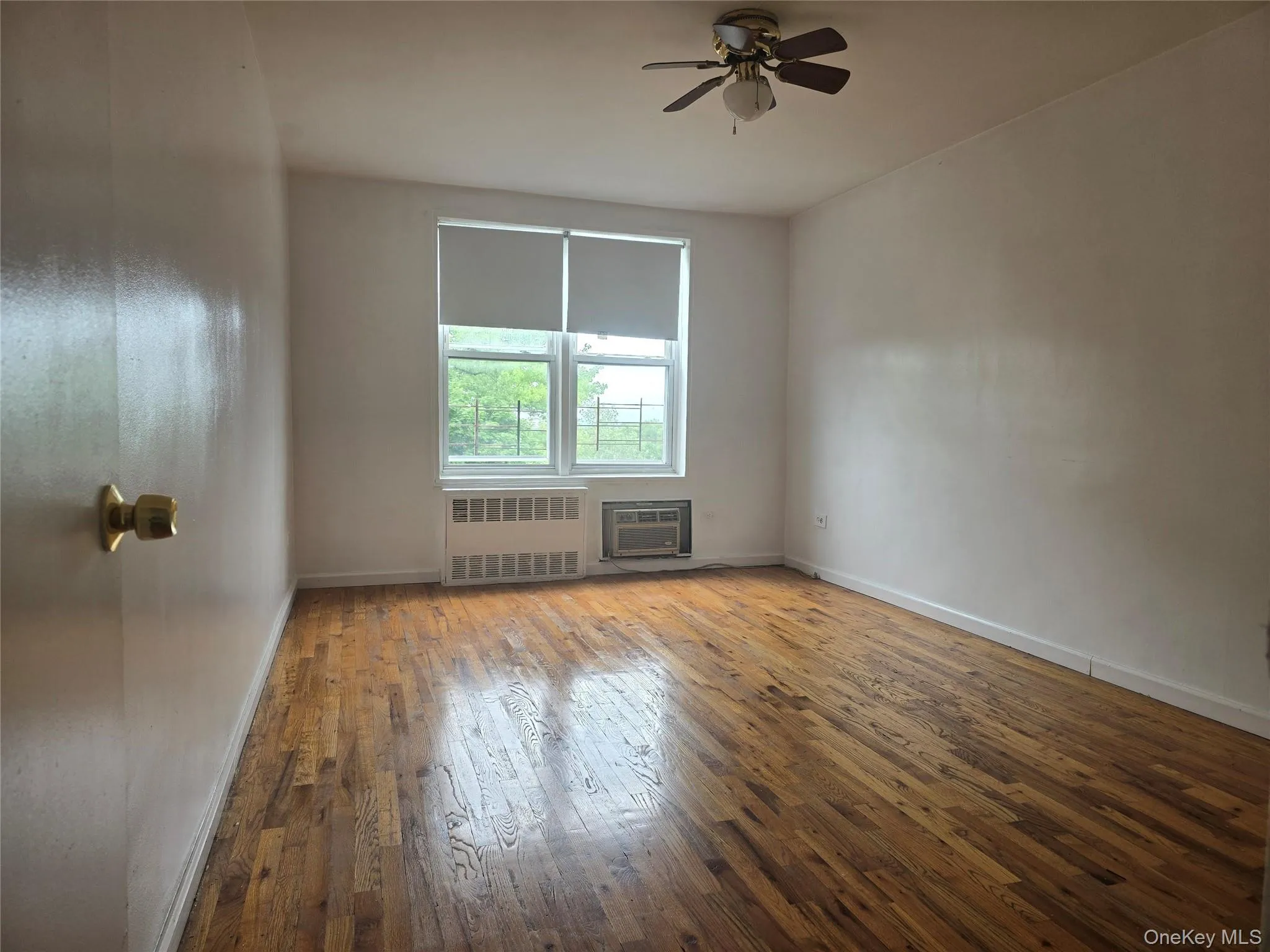 83-36 Beverly Road, New York, NY, 1 Bedroom Bedrooms, 4 Rooms Rooms,1 BathroomBathrooms,Residential Lease,For Rent,Beverly,0,KEY1019029 83-36 Beverly Road, New York, NY, 1 Bedroom Bedrooms, 4 Rooms Rooms,1 BathroomBathrooms,Residential Lease,For Rent,Beverly,0,KEY1019029