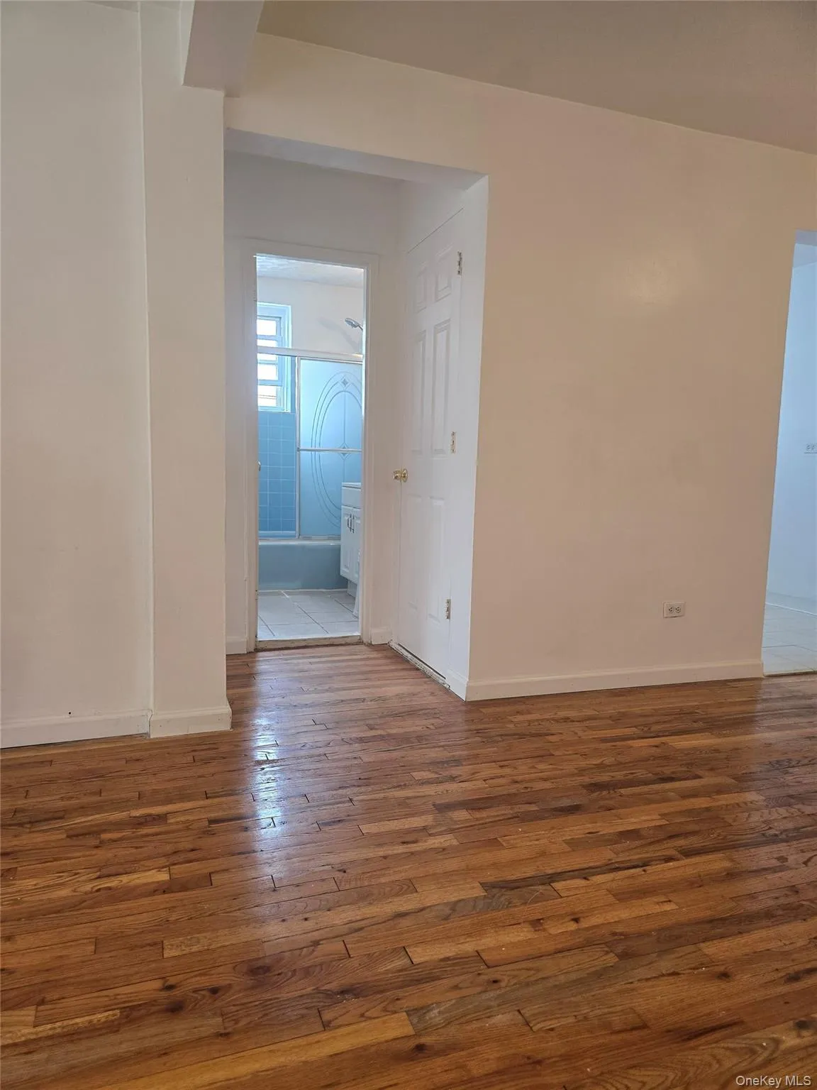 83-36 Beverly Road, New York, NY, 1 Bedroom Bedrooms, 4 Rooms Rooms,1 BathroomBathrooms,Residential Lease,For Rent,Beverly,0,KEY1019029 83-36 Beverly Road, New York, NY, 1 Bedroom Bedrooms, 4 Rooms Rooms,1 BathroomBathrooms,Residential Lease,For Rent,Beverly,0,KEY1019029