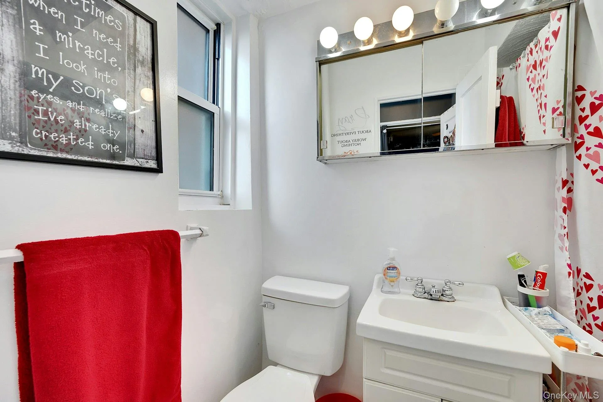 280 Collins Avenue, Mount Vernon, NY, 2 Bedrooms Bedrooms, 6 Rooms Rooms,2 BathroomsBathrooms,Residential,For Rent,Collins,0,1019040 280 Collins Avenue, Mount Vernon, NY, 2 Bedrooms Bedrooms, 6 Rooms Rooms,2 BathroomsBathrooms,Residential,For Rent,Collins,0,1019040