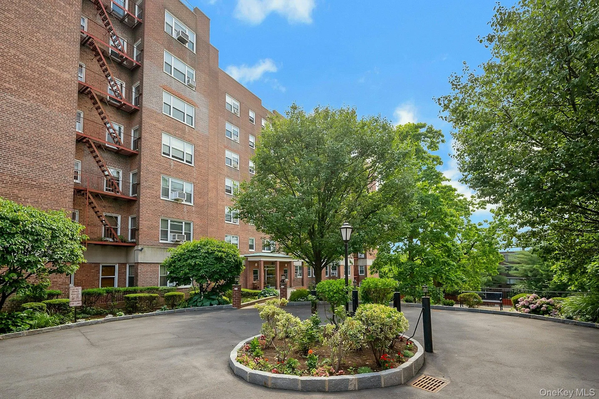 280 Collins Avenue, Mount Vernon, NY, 2 Bedrooms Bedrooms, 6 Rooms Rooms,2 BathroomsBathrooms,Residential,For Rent,Collins,0,1019040 280 Collins Avenue, Mount Vernon, NY, 2 Bedrooms Bedrooms, 6 Rooms Rooms,2 BathroomsBathrooms,Residential,For Rent,Collins,0,1019040