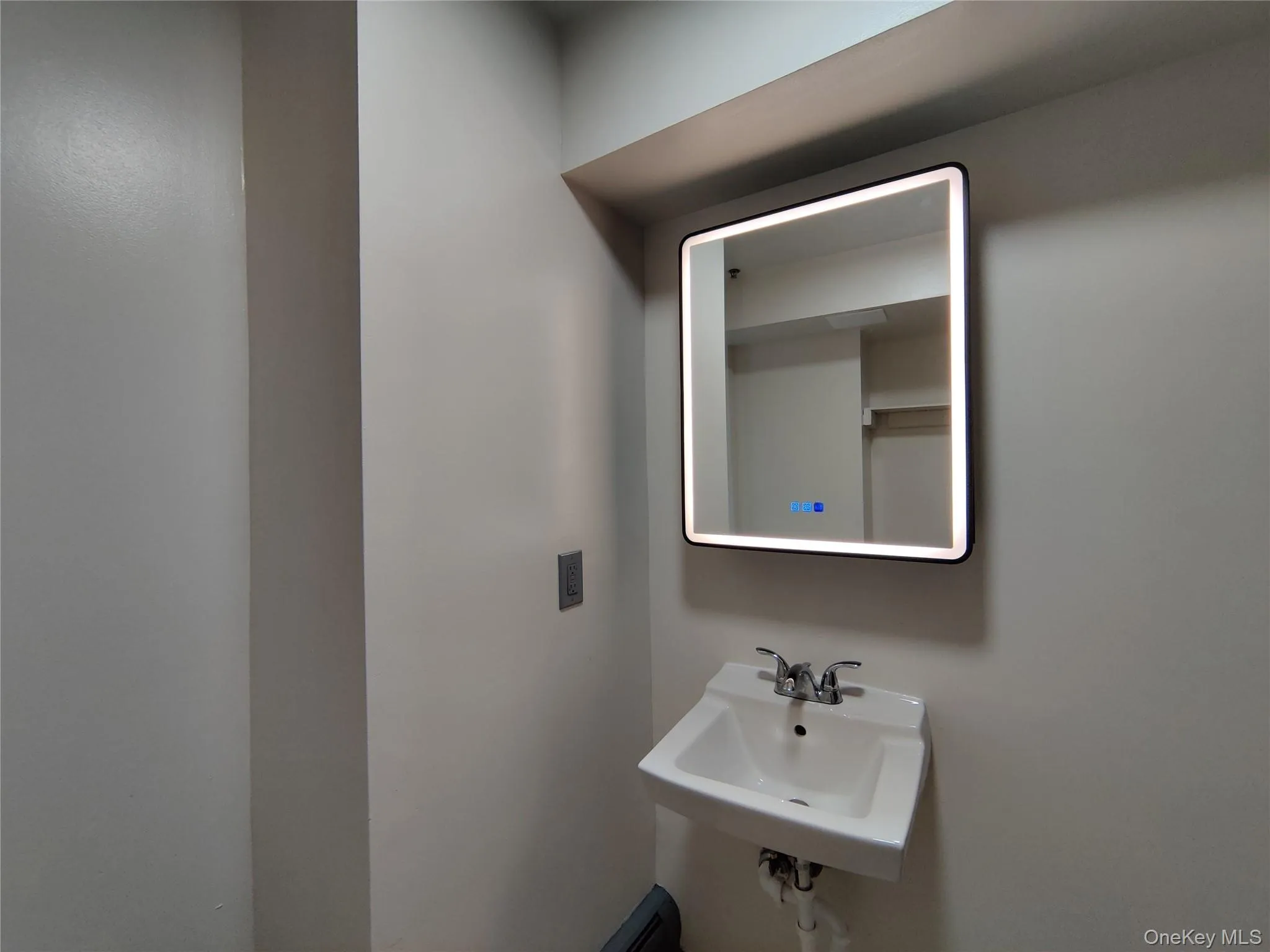 219 MILL Street, Poughkeepsie, NY, 2 Bedrooms Bedrooms, 5 Rooms Rooms,1 BathroomBathrooms,Residential Lease,For Rent,MILL,0,KEY1019043 219 MILL Street, Poughkeepsie, NY, 2 Bedrooms Bedrooms, 5 Rooms Rooms,1 BathroomBathrooms,Residential Lease,For Rent,MILL,0,KEY1019043