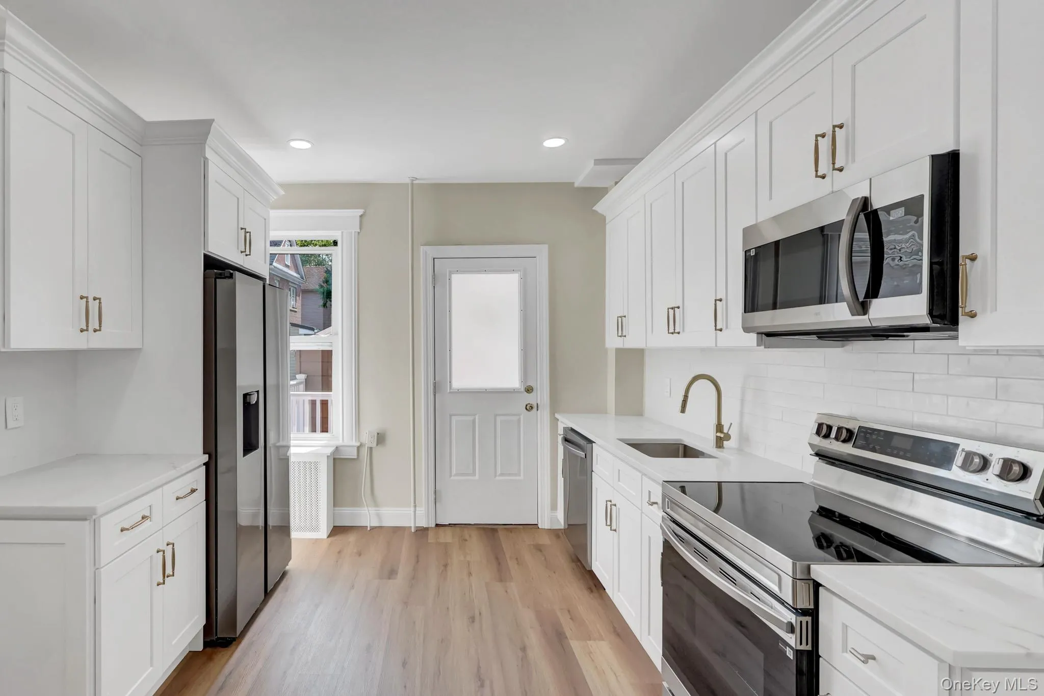5 Columbia Street, Oyster Bay, NY, 4 Bedrooms Bedrooms, 6 Rooms Rooms,2 BathroomsBathrooms,Residential,For Rent,Columbia,0,1019049 5 Columbia Street, Oyster Bay, NY, 4 Bedrooms Bedrooms, 6 Rooms Rooms,2 BathroomsBathrooms,Residential,For Rent,Columbia,0,1019049