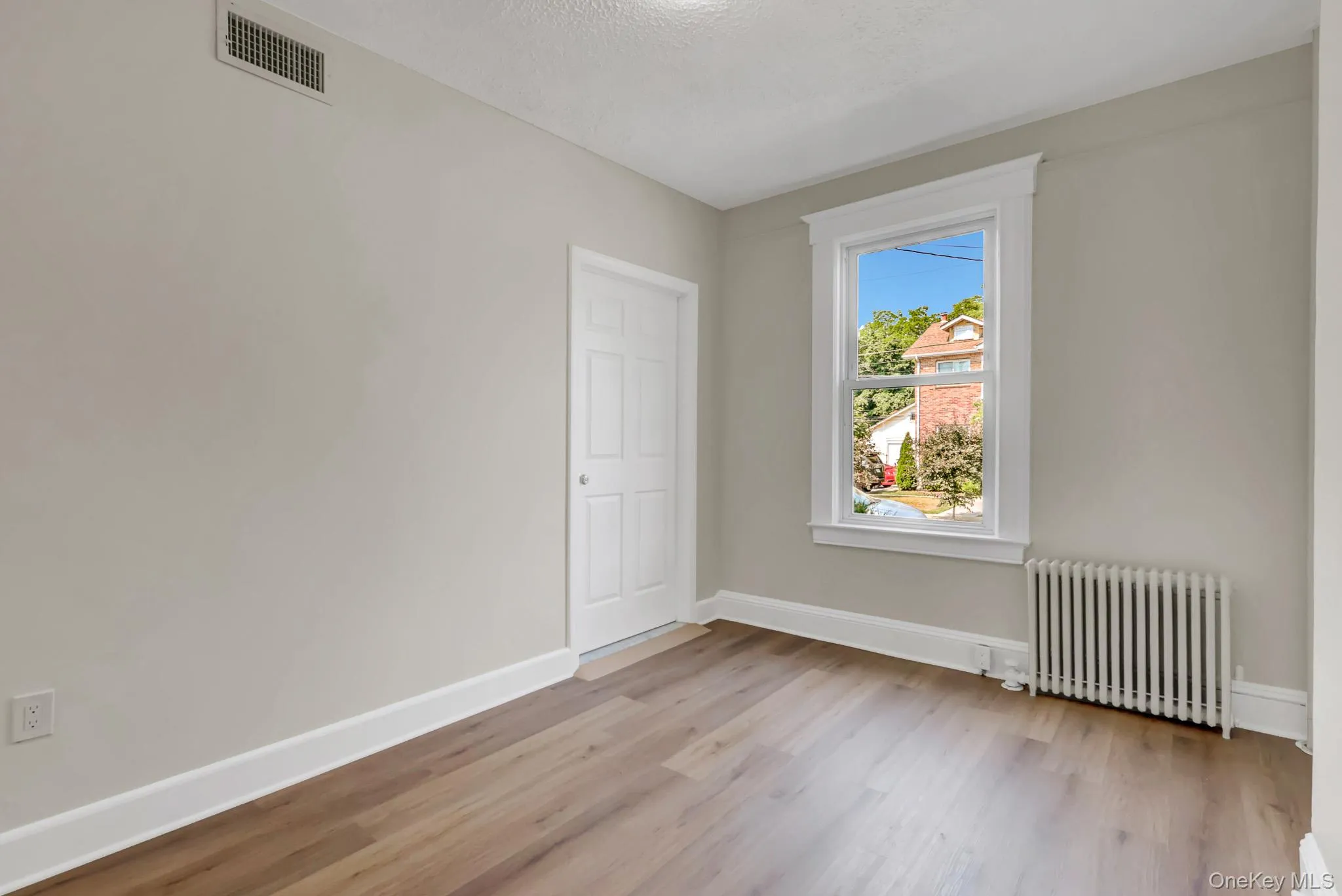 5 Columbia Street, Oyster Bay, NY, 4 Bedrooms Bedrooms, 6 Rooms Rooms,2 BathroomsBathrooms,Residential,For Rent,Columbia,0,1019049 5 Columbia Street, Oyster Bay, NY, 4 Bedrooms Bedrooms, 6 Rooms Rooms,2 BathroomsBathrooms,Residential,For Rent,Columbia,0,1019049