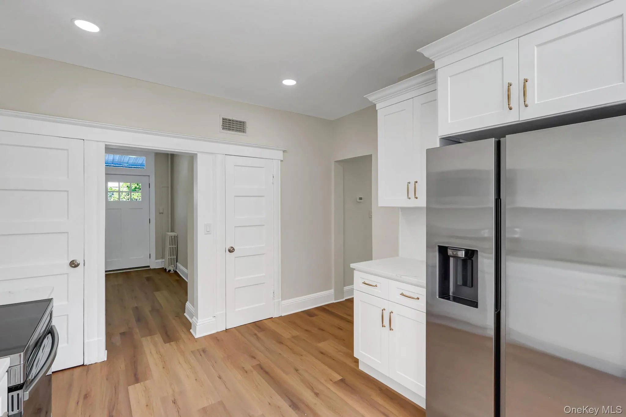 5 Columbia Street, Oyster Bay, NY, 4 Bedrooms Bedrooms, 6 Rooms Rooms,2 BathroomsBathrooms,Residential,For Rent,Columbia,0,1019049 5 Columbia Street, Oyster Bay, NY, 4 Bedrooms Bedrooms, 6 Rooms Rooms,2 BathroomsBathrooms,Residential,For Rent,Columbia,0,1019049