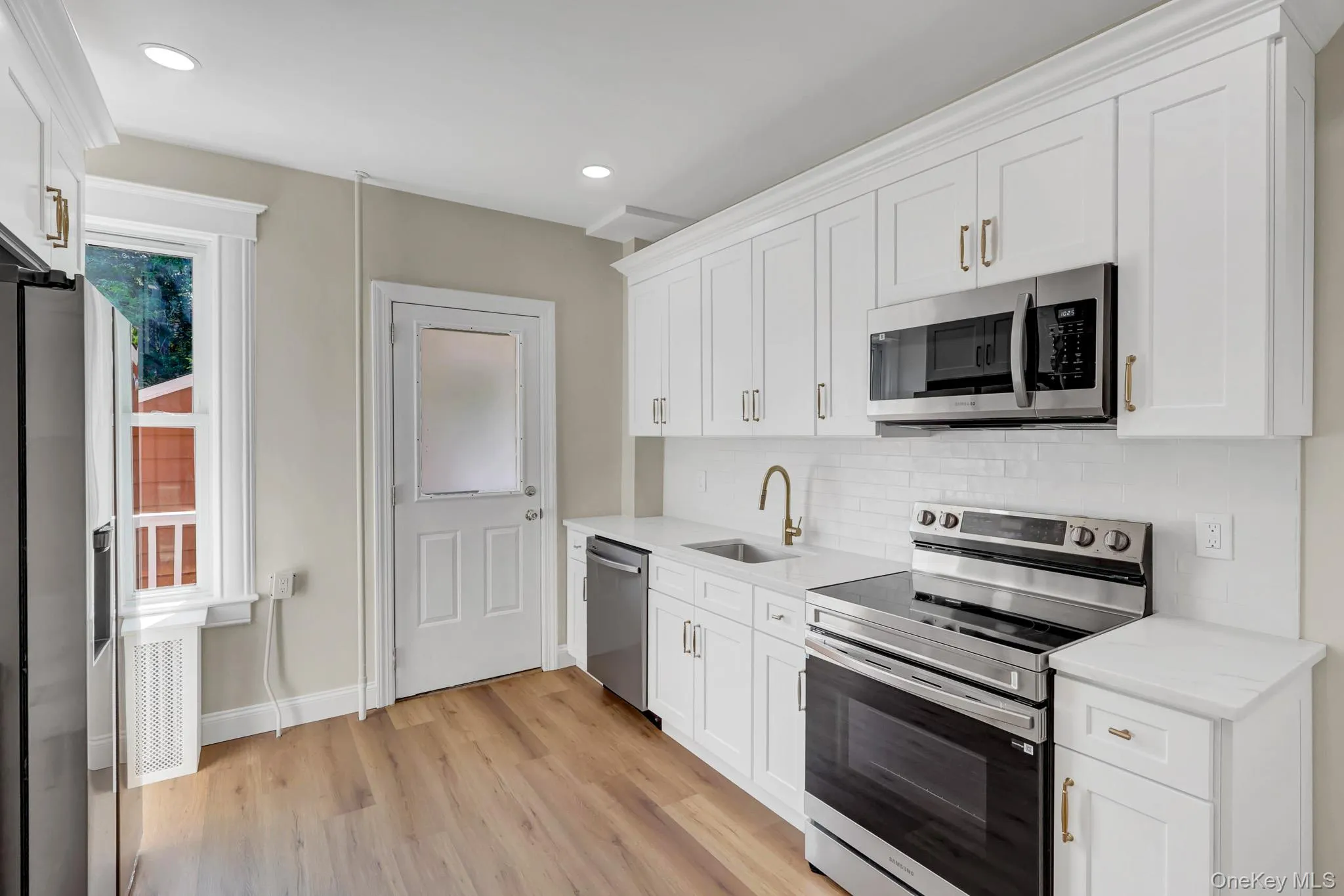 5 Columbia Street, Oyster Bay, NY, 4 Bedrooms Bedrooms, 6 Rooms Rooms,2 BathroomsBathrooms,Residential,For Rent,Columbia,0,1019049 5 Columbia Street, Oyster Bay, NY, 4 Bedrooms Bedrooms, 6 Rooms Rooms,2 BathroomsBathrooms,Residential,For Rent,Columbia,0,1019049