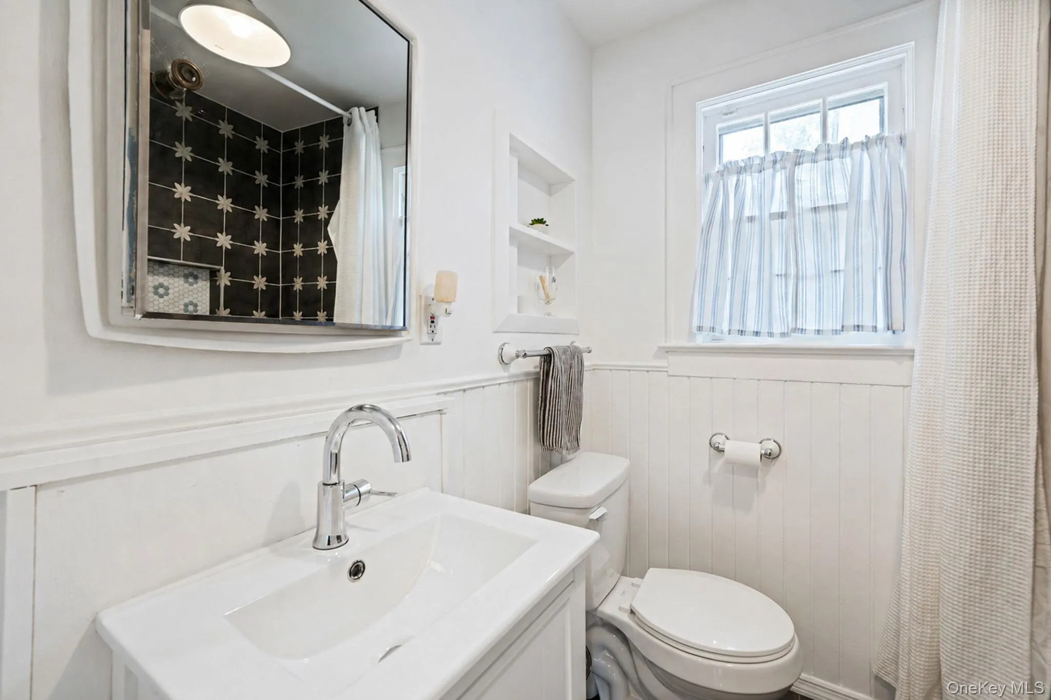 52 Albermarle Avenue, Huntington, NY, 4 Bedrooms Bedrooms, 8 Rooms Rooms,3 BathroomsBathrooms,Residential,For Rent,Albermarle,0,1019050 52 Albermarle Avenue, Huntington, NY, 4 Bedrooms Bedrooms, 8 Rooms Rooms,3 BathroomsBathrooms,Residential,For Rent,Albermarle,0,1019050