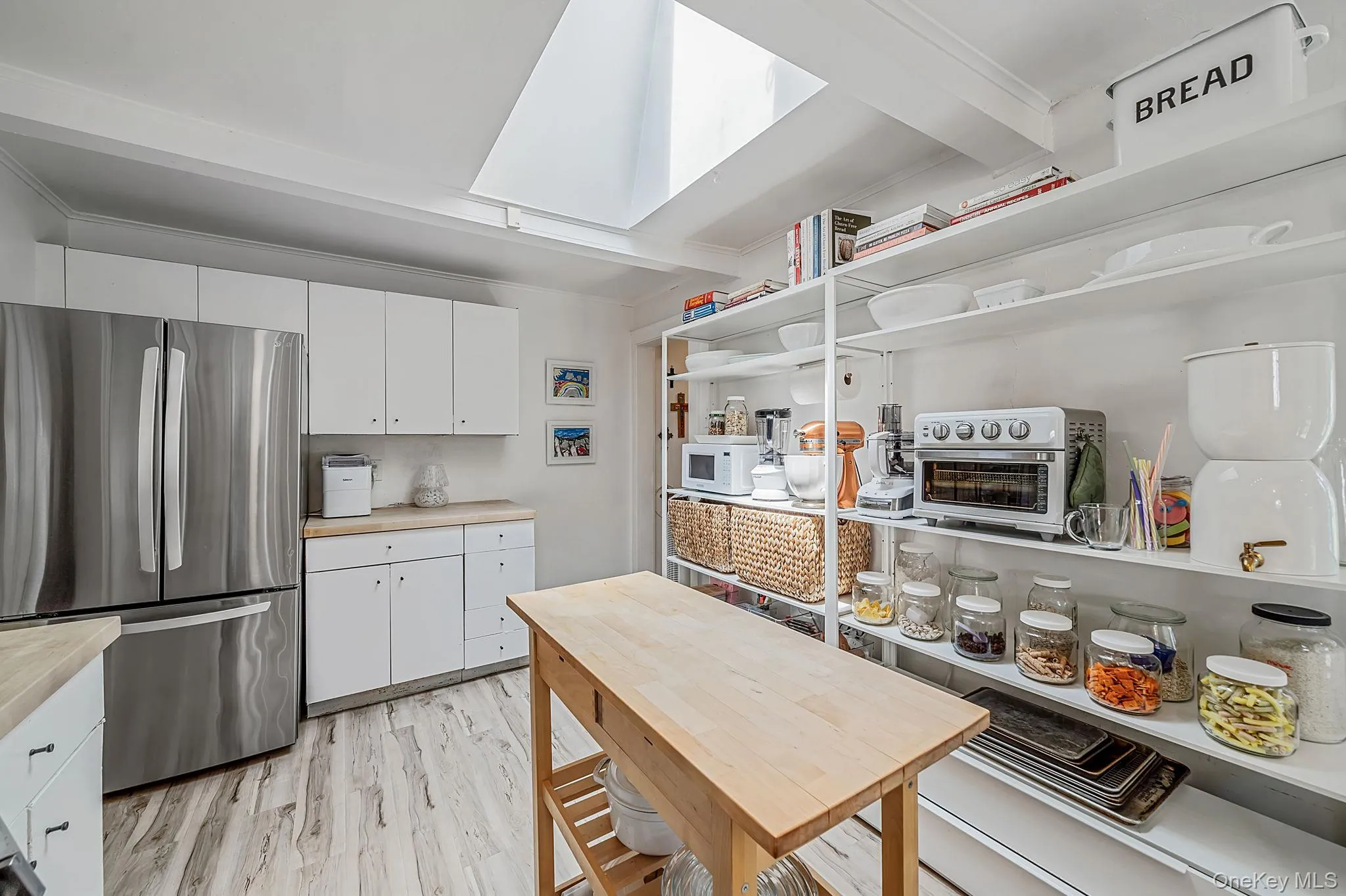 52 Albermarle Avenue, Huntington, NY, 4 Bedrooms Bedrooms, 8 Rooms Rooms,3 BathroomsBathrooms,Residential,For Rent,Albermarle,0,1019050 52 Albermarle Avenue, Huntington, NY, 4 Bedrooms Bedrooms, 8 Rooms Rooms,3 BathroomsBathrooms,Residential,For Rent,Albermarle,0,1019050