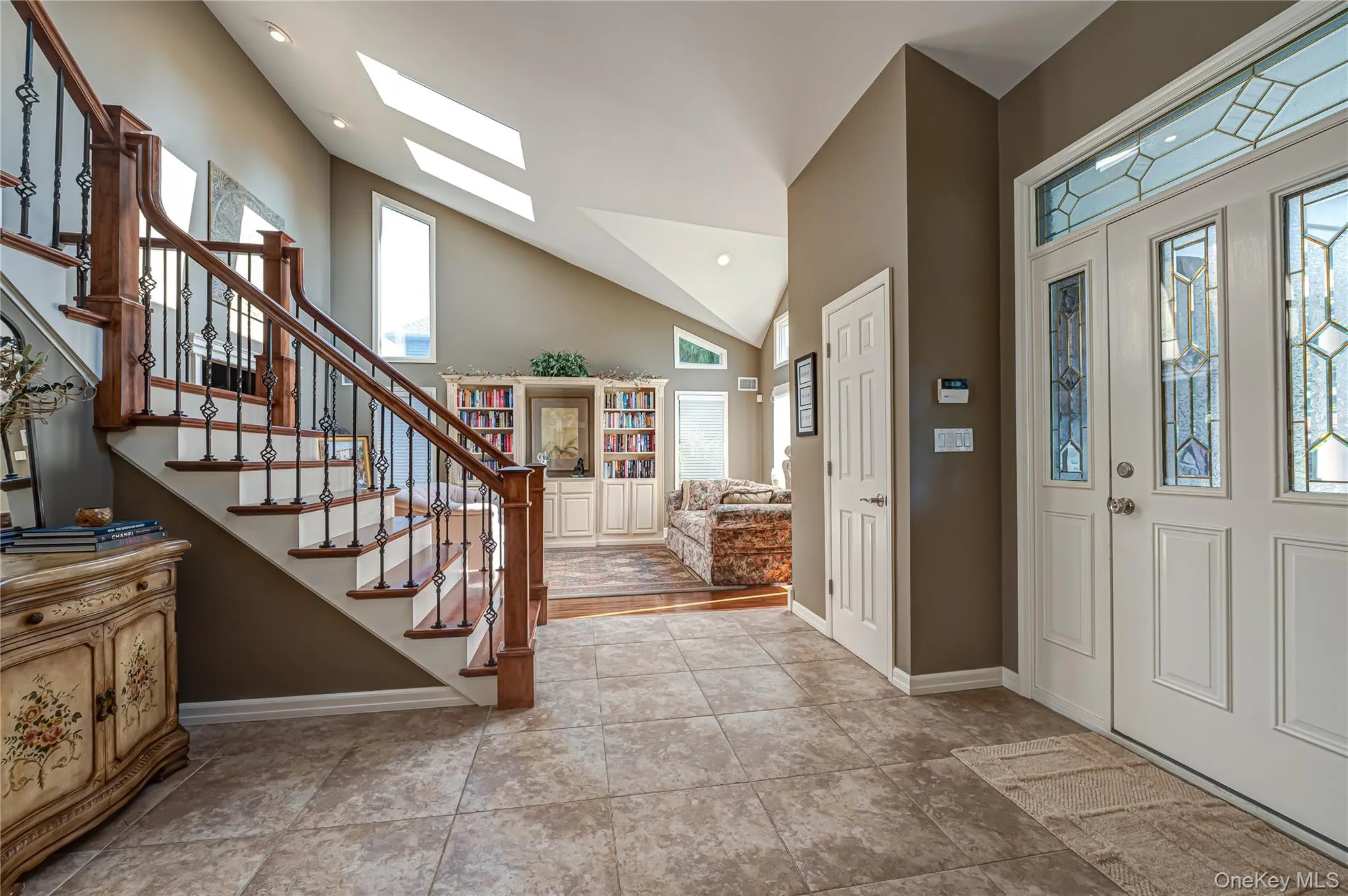 9 Crick Holly Lane, Islip, NY, 5 Bedrooms Bedrooms, 10 Rooms Rooms,2 BathroomsBathrooms,Residential,For Rent,Crick Holly,0,1019052 9 Crick Holly Lane, Islip, NY, 5 Bedrooms Bedrooms, 10 Rooms Rooms,2 BathroomsBathrooms,Residential,For Rent,Crick Holly,0,1019052