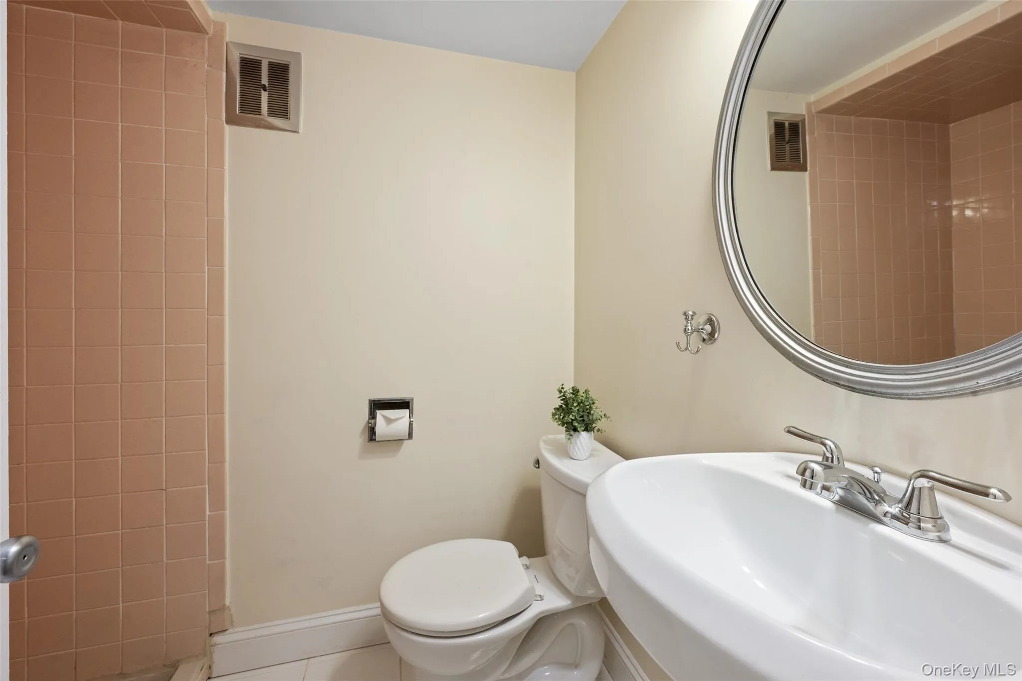 Full Bathroom 2 with Shower - Lower Level Full Bathroom 2 with Shower - Lower Level