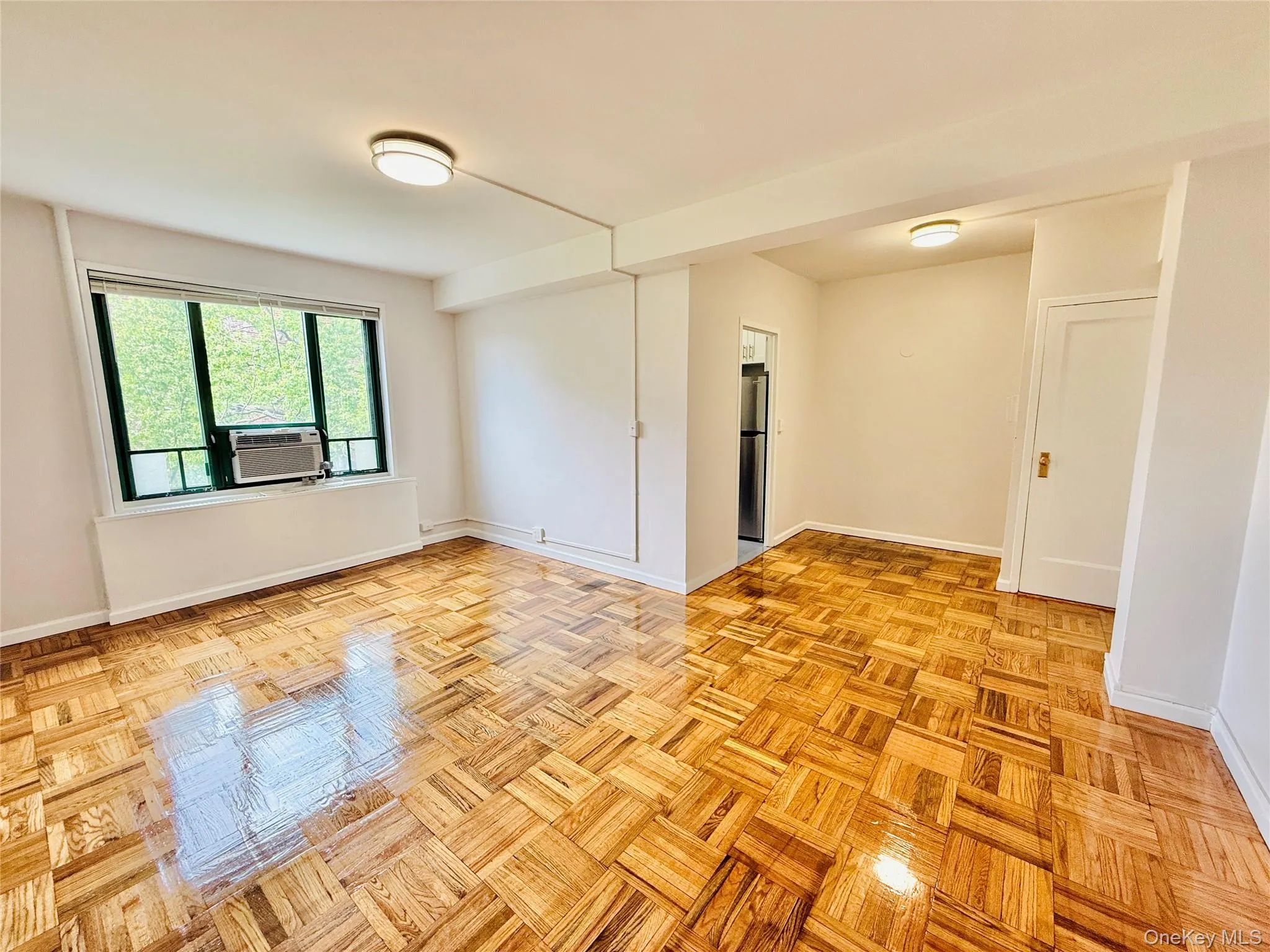 1680 Metropolitan, New York, NY, 2 Bedrooms Bedrooms, 4 Rooms Rooms,1 BathroomBathrooms,Residential,For Rent,Metropolitan,0,KEY1019057 1680 Metropolitan, New York, NY, 2 Bedrooms Bedrooms, 4 Rooms Rooms,1 BathroomBathrooms,Residential,For Rent,Metropolitan,0,KEY1019057