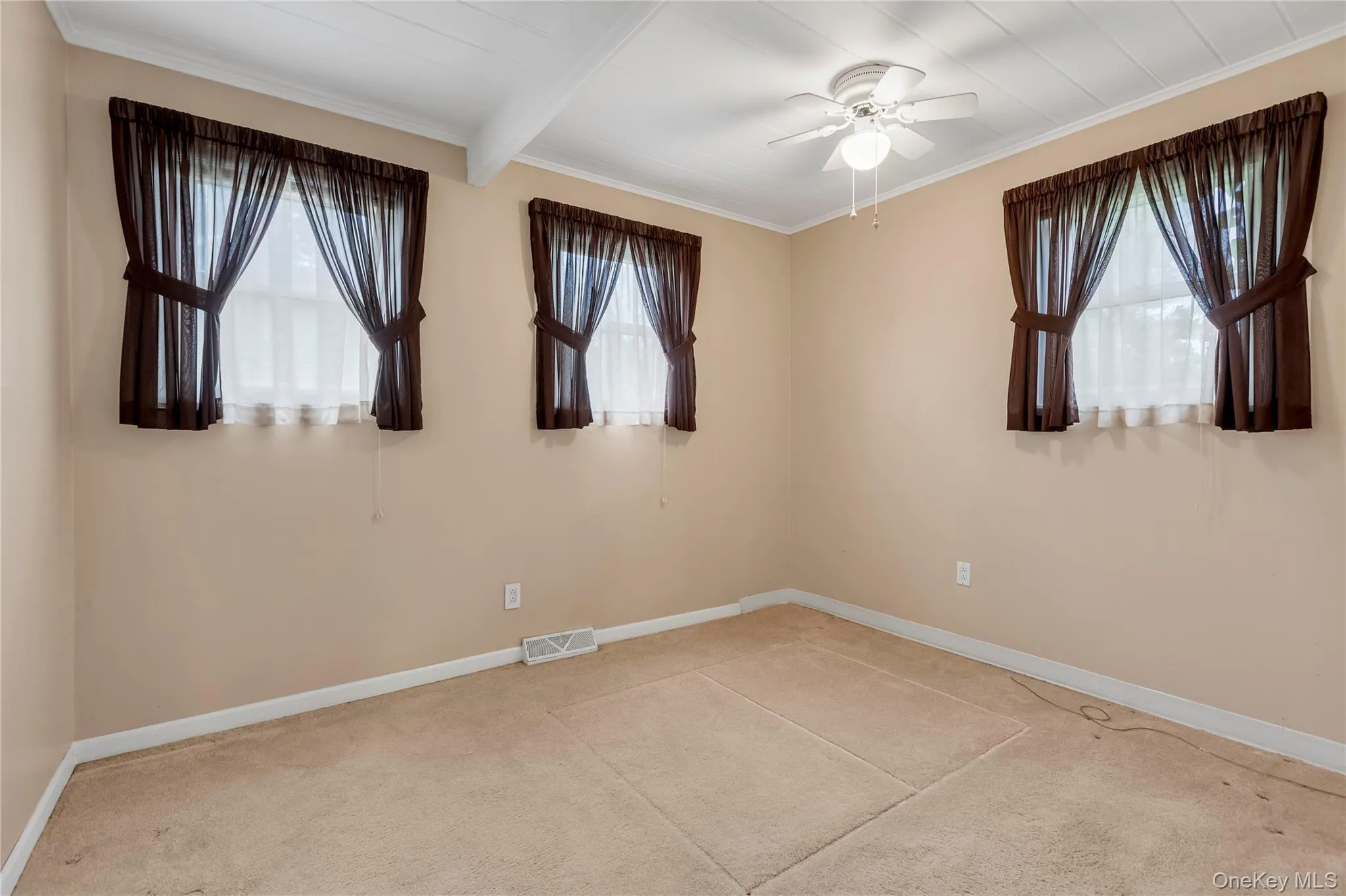 1580 Gardiner Drive, Islip, NY, 2 Bedrooms Bedrooms, 4 Rooms Rooms,1 BathroomBathrooms,Residential,For Rent,Gardiner,0,1019062 1580 Gardiner Drive, Islip, NY, 2 Bedrooms Bedrooms, 4 Rooms Rooms,1 BathroomBathrooms,Residential,For Rent,Gardiner,0,1019062