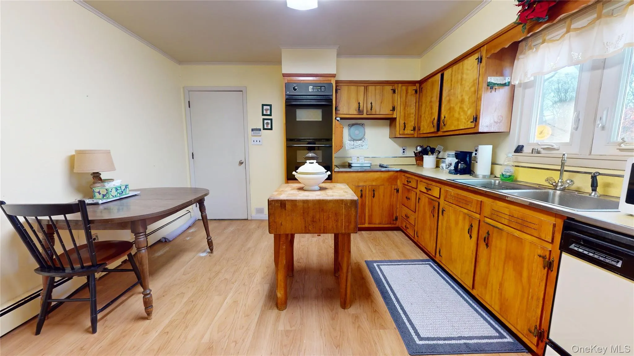 121 Aspatuck Road, Southampton, NY, 3 Bedrooms Bedrooms, 8 Rooms Rooms,2 BathroomsBathrooms,Residential,For Rent,Aspatuck,0,1019065 121 Aspatuck Road, Southampton, NY, 3 Bedrooms Bedrooms, 8 Rooms Rooms,2 BathroomsBathrooms,Residential,For Rent,Aspatuck,0,1019065