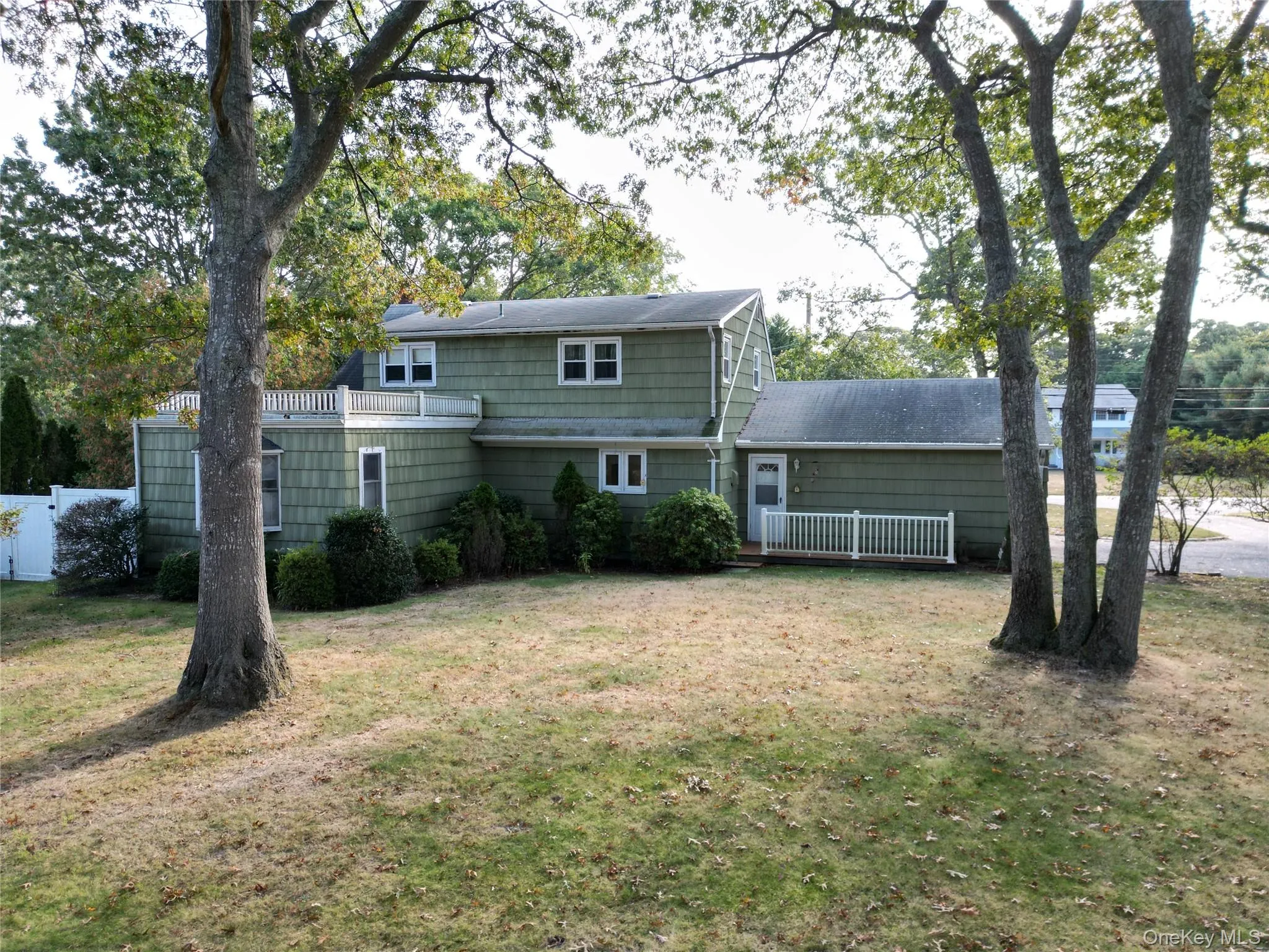 121 Aspatuck Road, Southampton, NY, 3 Bedrooms Bedrooms, 8 Rooms Rooms,2 BathroomsBathrooms,Residential,For Rent,Aspatuck,0,1019065 121 Aspatuck Road, Southampton, NY, 3 Bedrooms Bedrooms, 8 Rooms Rooms,2 BathroomsBathrooms,Residential,For Rent,Aspatuck,0,1019065