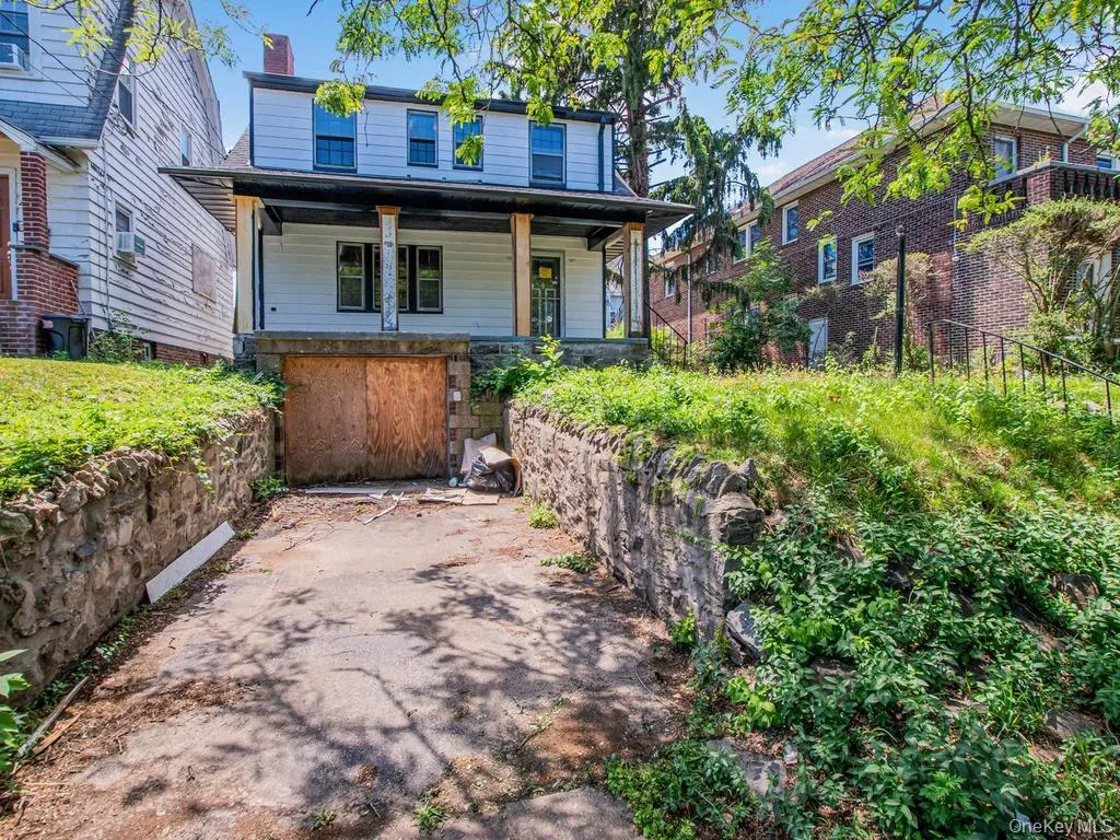 484 5th Street, Mount Vernon, NY, 4 Bedrooms Bedrooms, 8 Rooms Rooms,1 BathroomBathrooms,Residential,For Rent,5th,0,KEY1019067 484 5th Street, Mount Vernon, NY, 4 Bedrooms Bedrooms, 8 Rooms Rooms,1 BathroomBathrooms,Residential,For Rent,5th,0,KEY1019067