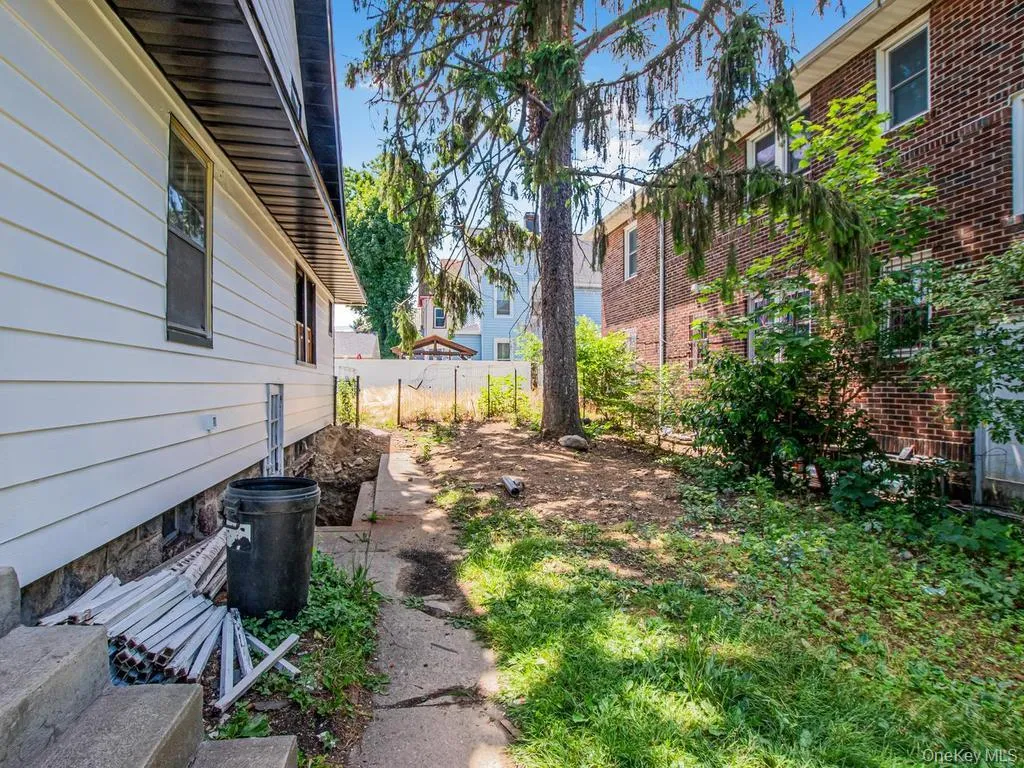 484 5th Street, Mount Vernon, NY, 4 Bedrooms Bedrooms, 8 Rooms Rooms,1 BathroomBathrooms,Residential,For Rent,5th,0,KEY1019067 484 5th Street, Mount Vernon, NY, 4 Bedrooms Bedrooms, 8 Rooms Rooms,1 BathroomBathrooms,Residential,For Rent,5th,0,KEY1019067