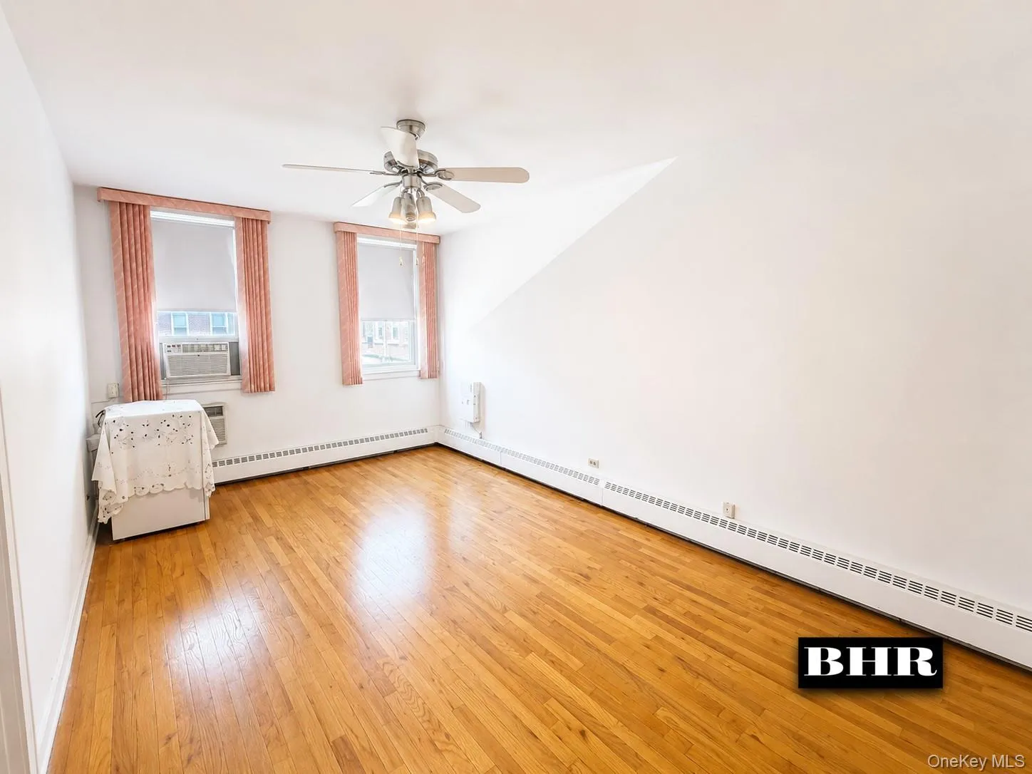 2010 57th Street, New York, NY, 1 Bedroom Bedrooms, 3 Rooms Rooms,1 BathroomBathrooms,Residential,For Rent,57th,0,1019069 2010 57th Street, New York, NY, 1 Bedroom Bedrooms, 3 Rooms Rooms,1 BathroomBathrooms,Residential,For Rent,57th,0,1019069